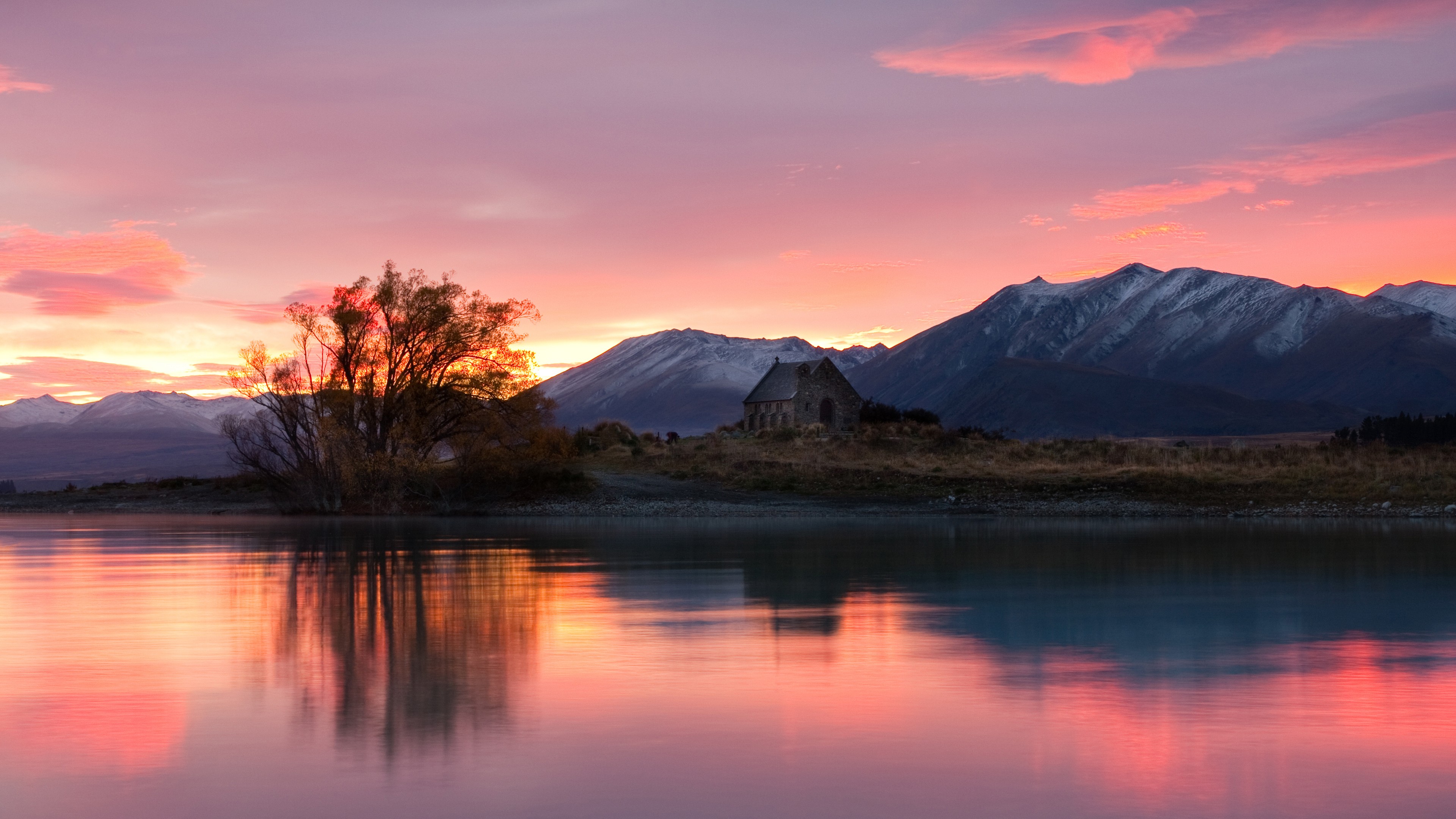 Church of the Good Shepherd at Lake Tekapo during sunrise HD Wallpaper