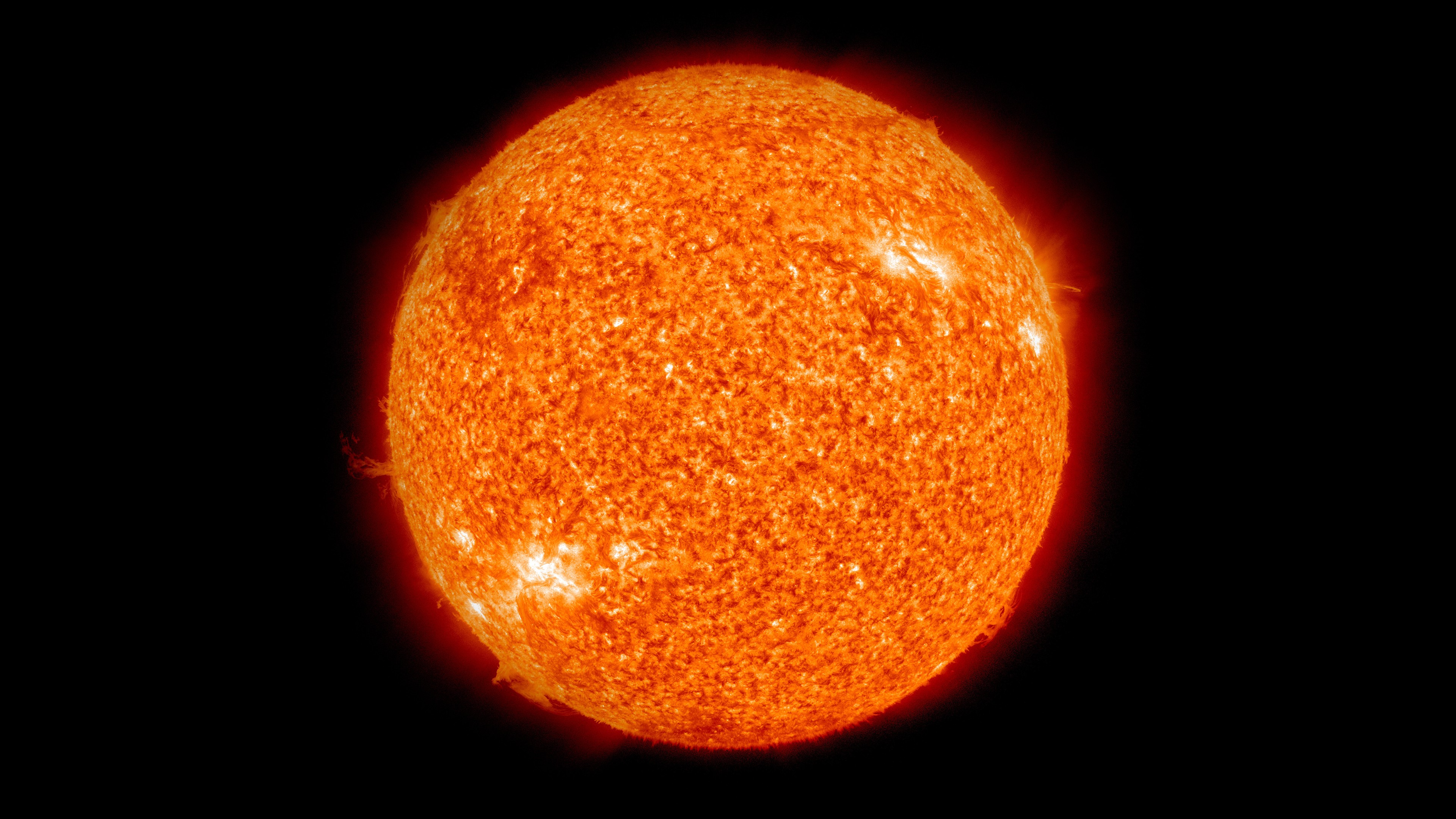 The Sun in Space HD Wallpaper