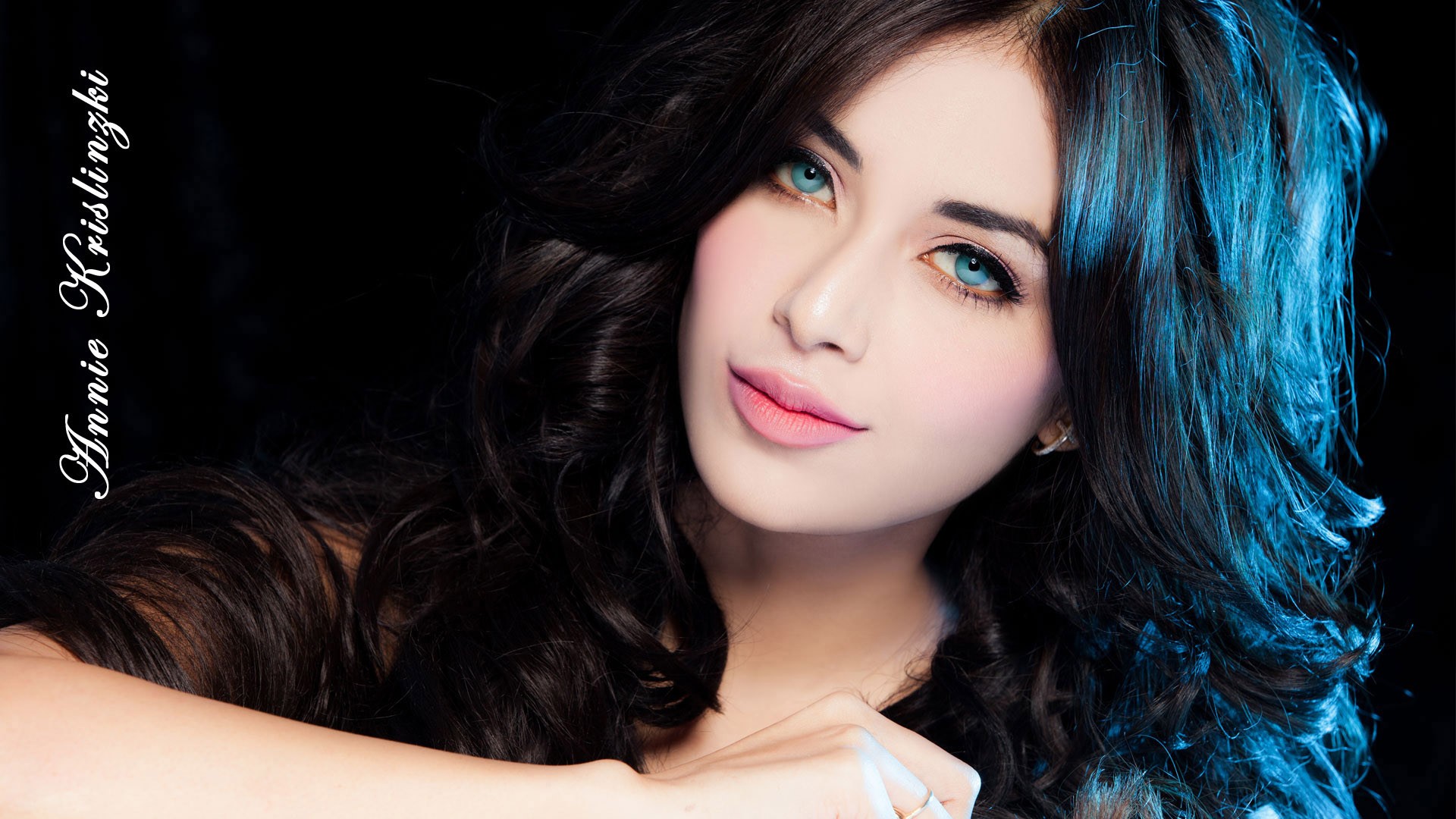 Annie Krislinzki portrait with blue lighting HD Wallpaper