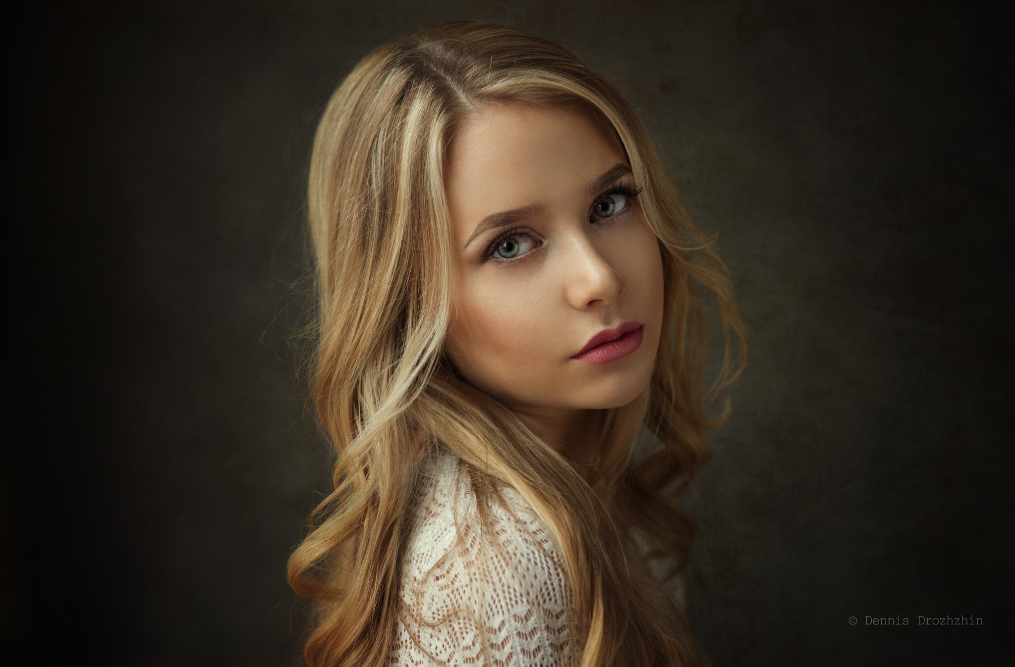 Portrait of a blonde woman with blue eyes HD Wallpaper