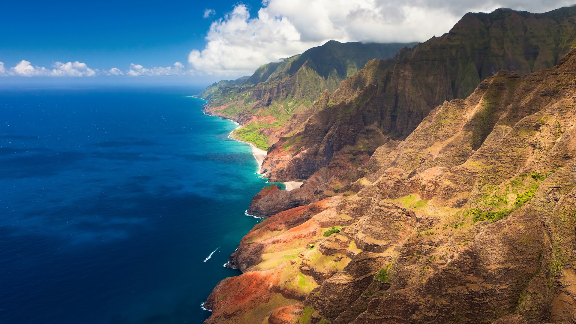 Aerial view of Na Pali Coast, Kauai, Hawaii HD Wallpaper