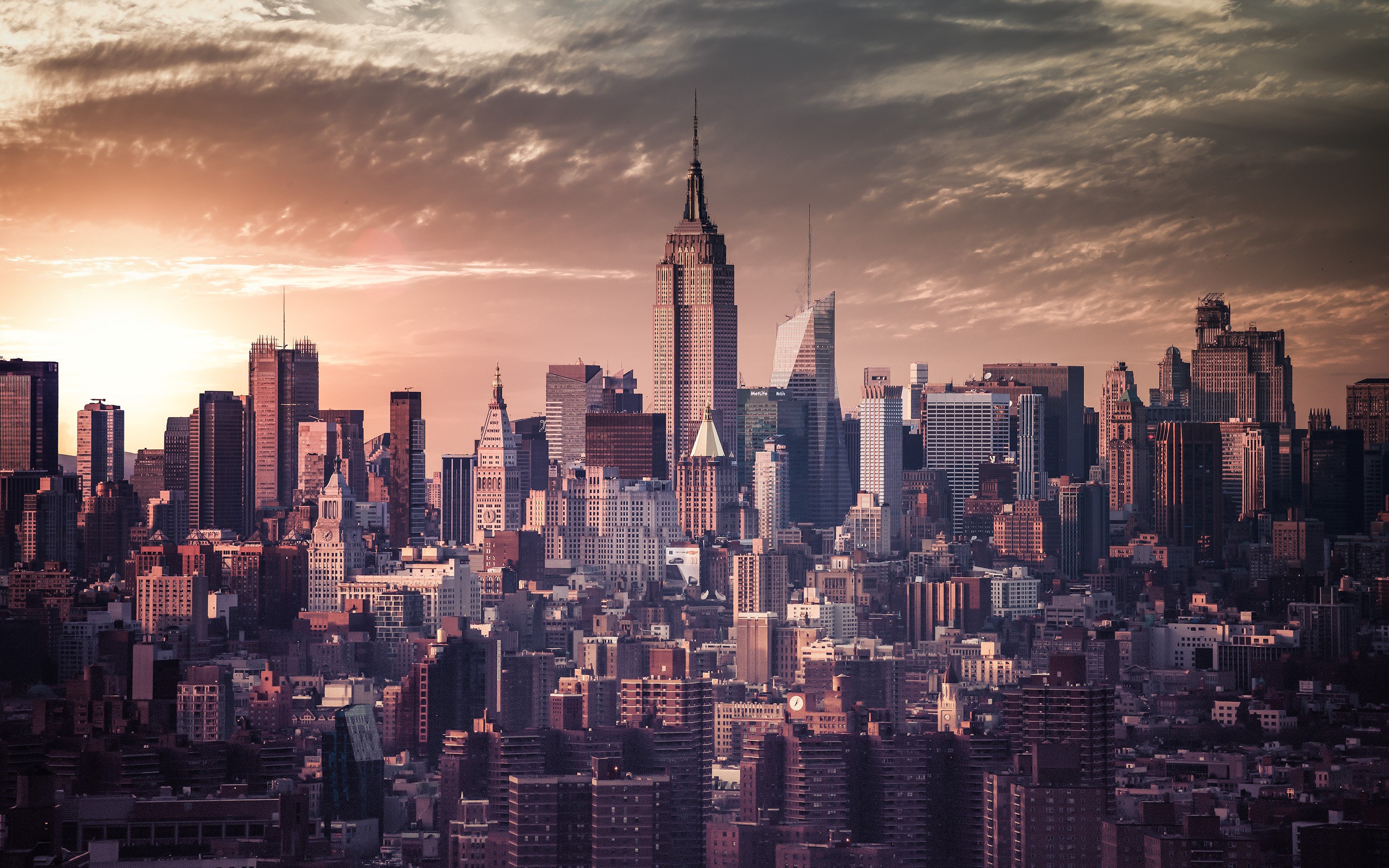 New York City Skyline at Sunset HD Wallpaper