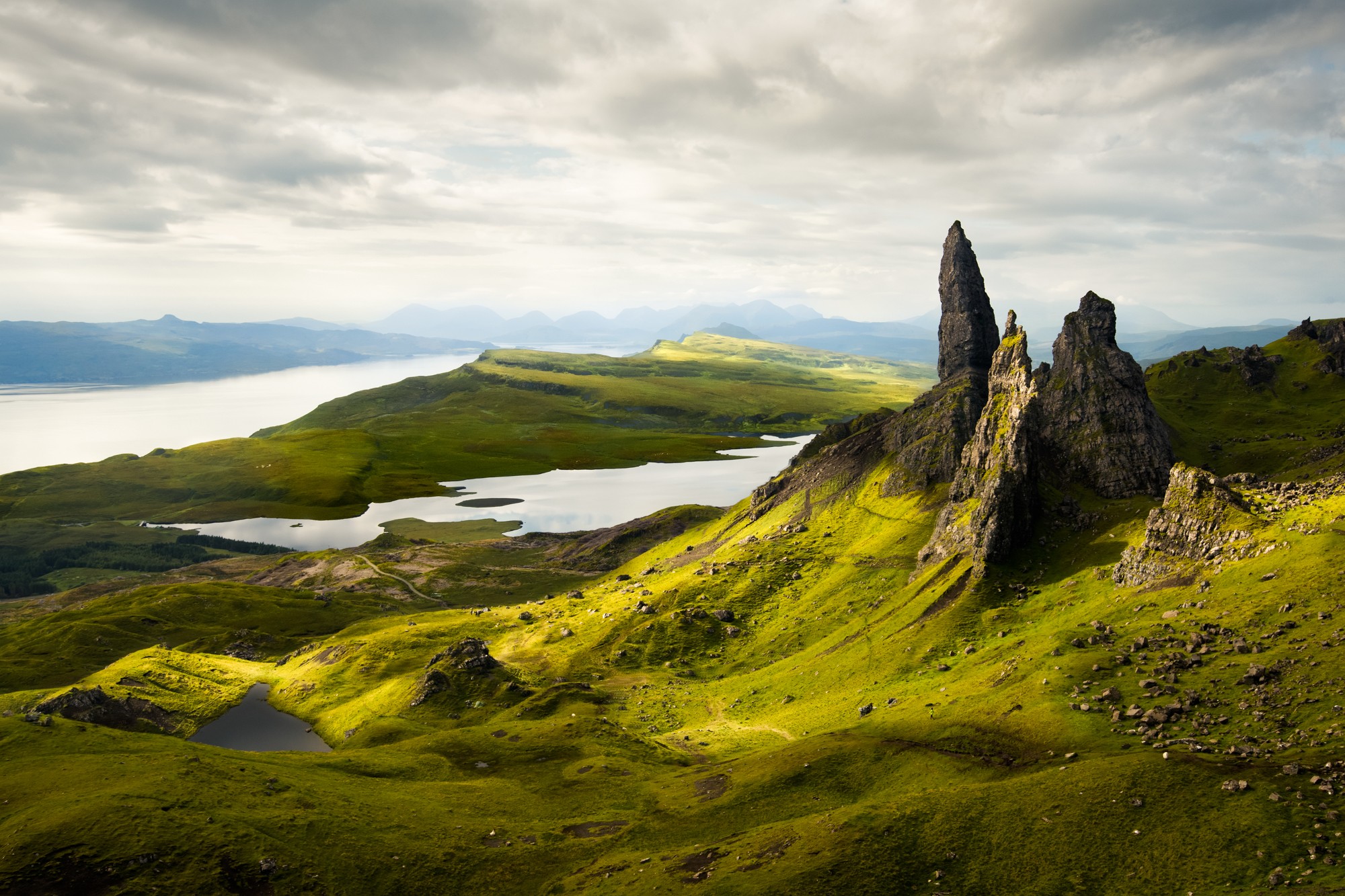 The Old Man of Storr, Scotland HD Wallpaper