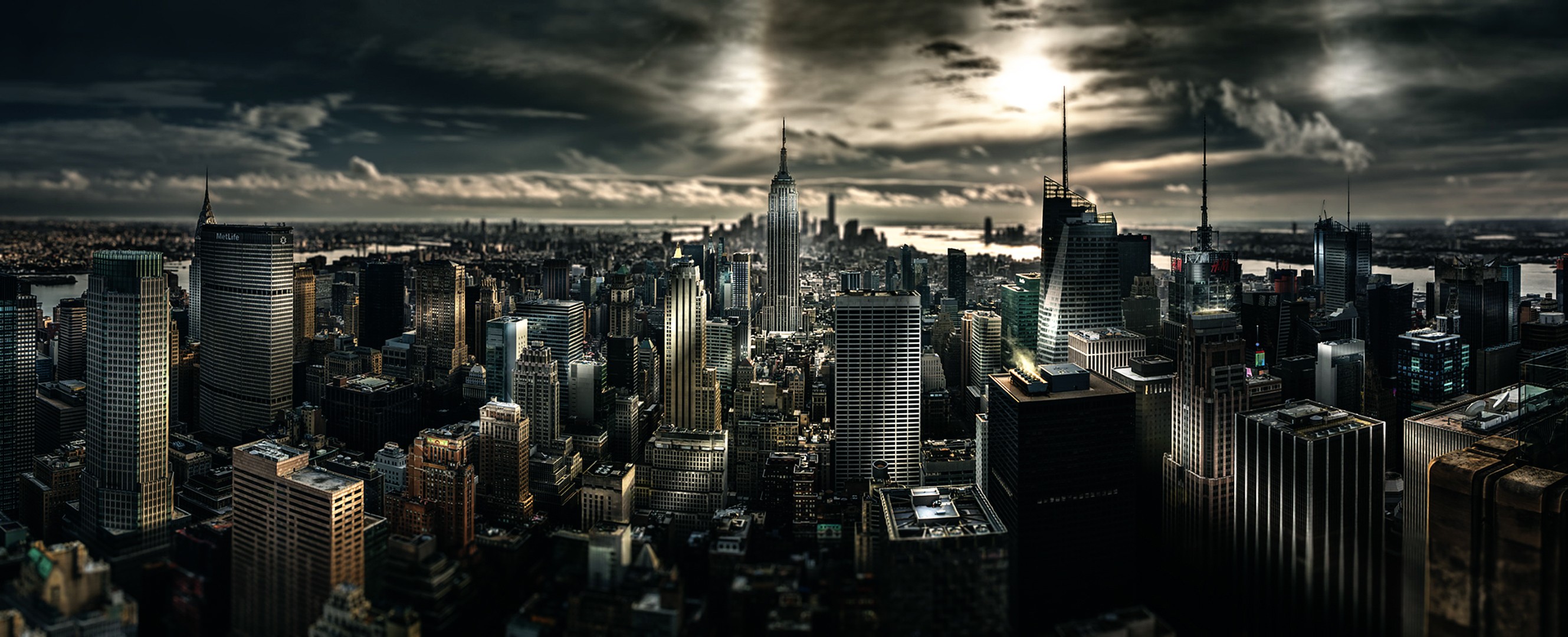 New York City skyline with Empire State Building HD Wallpaper
