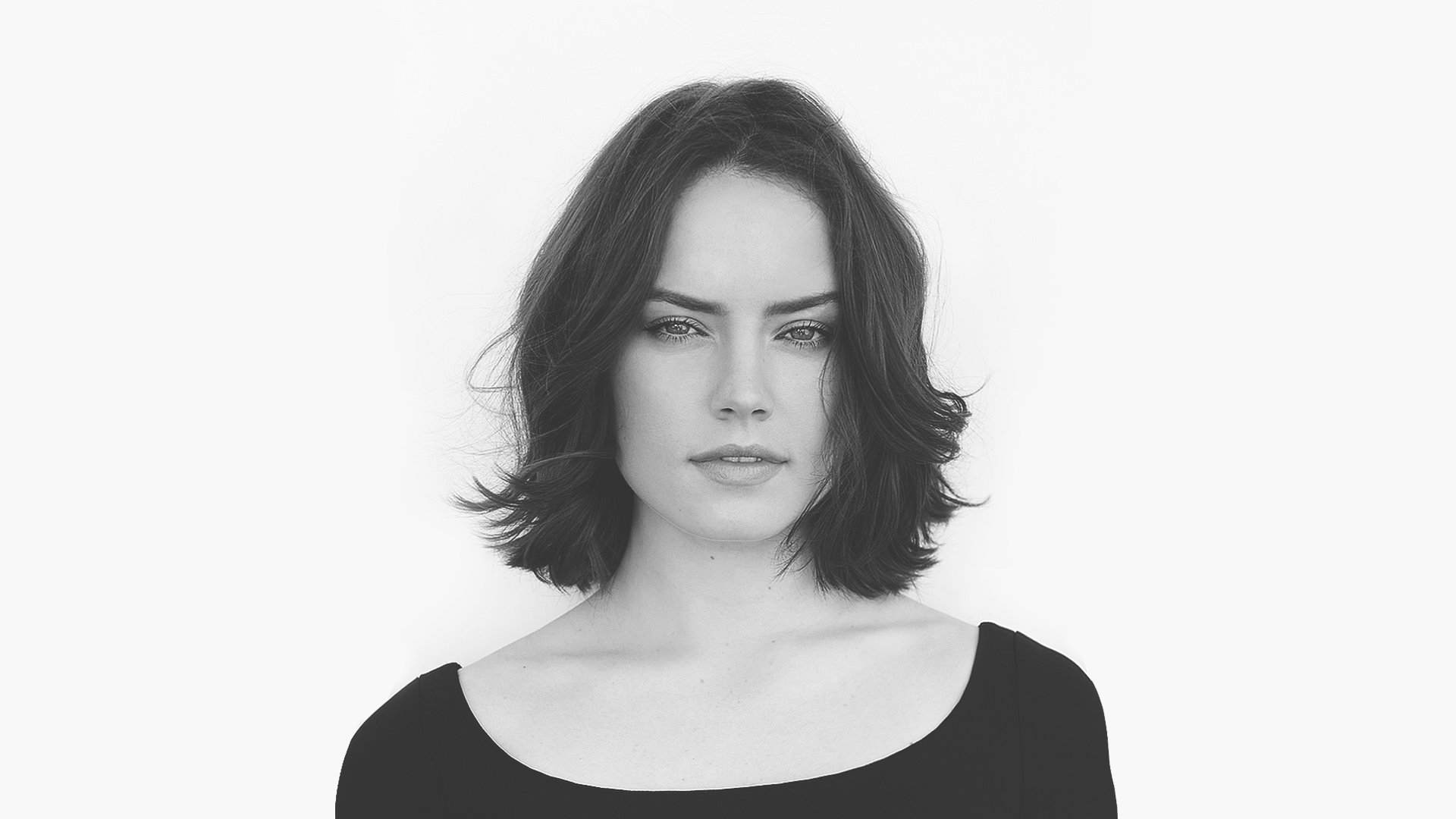 Daisy Ridley monochrome portrait HD Wallpaper