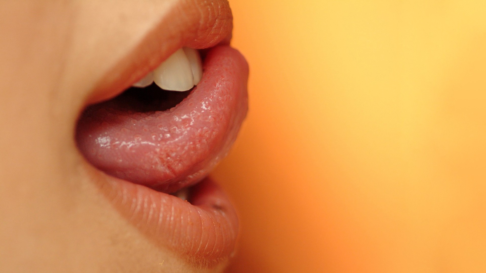 Breanne Benson's mouth with tongue out HD Wallpaper