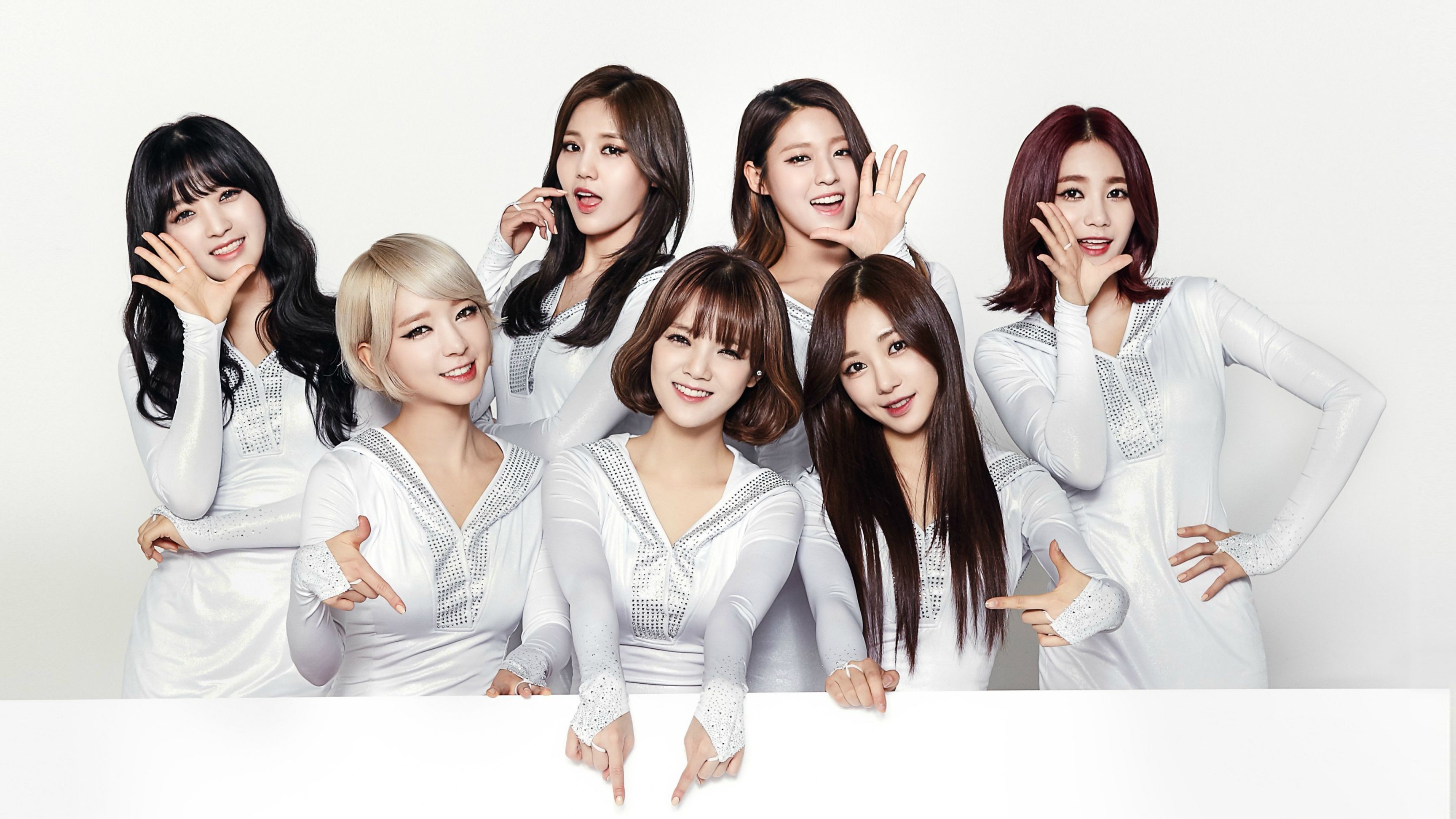 AOA members Jimin, Seolhyun, Choa, and Chanmi pose together HD Wallpaper
