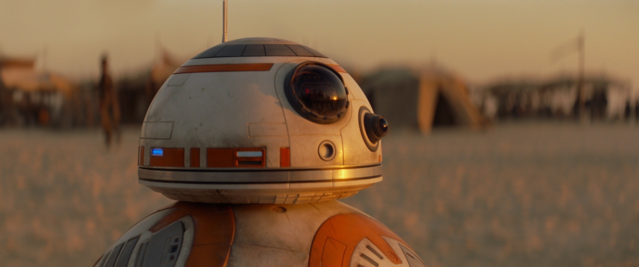 BB-8 on Jakku at sunset HD Wallpaper
