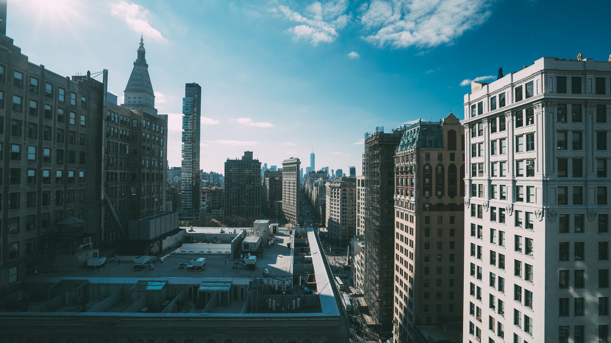 New York City skyline with Flatiron Building HD Wallpaper