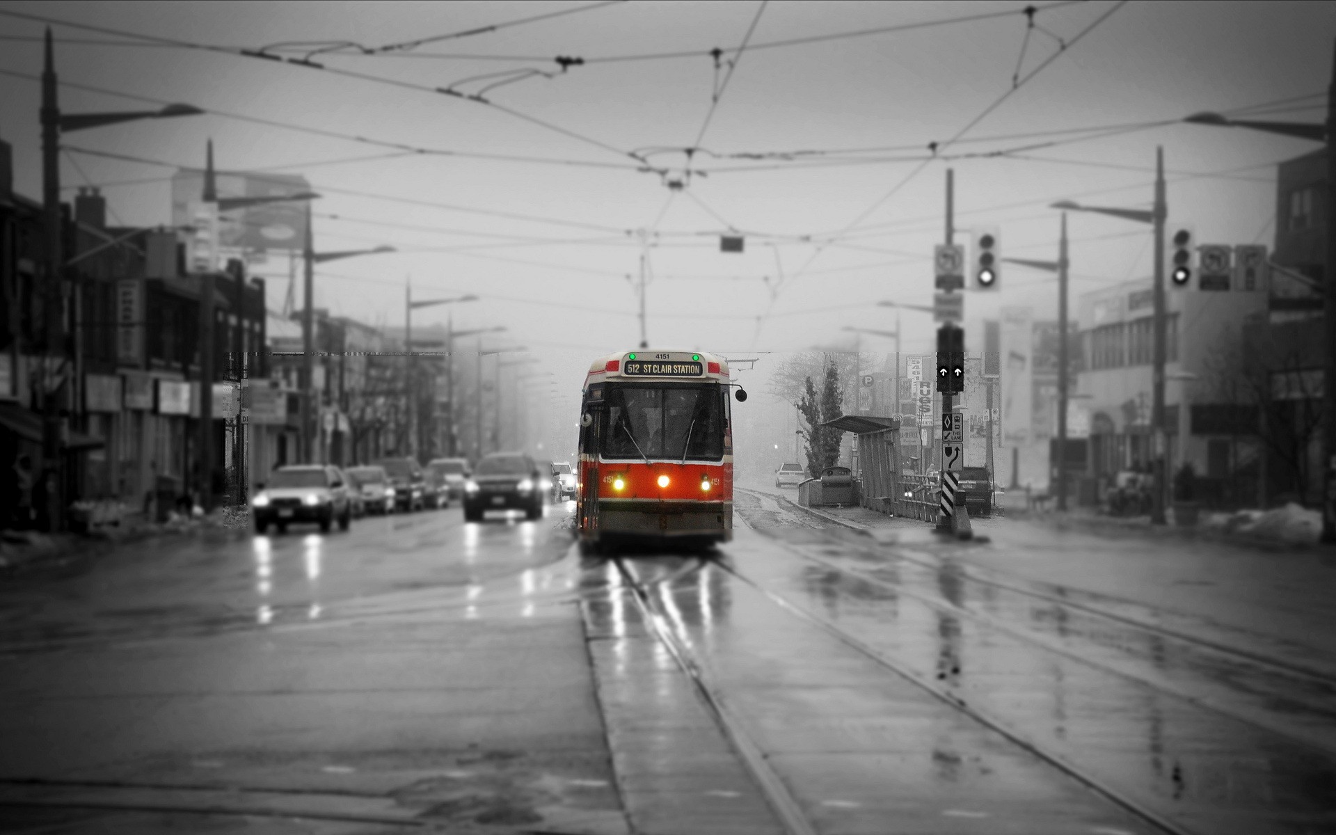Toronto streetcar in selective coloring HD Wallpaper