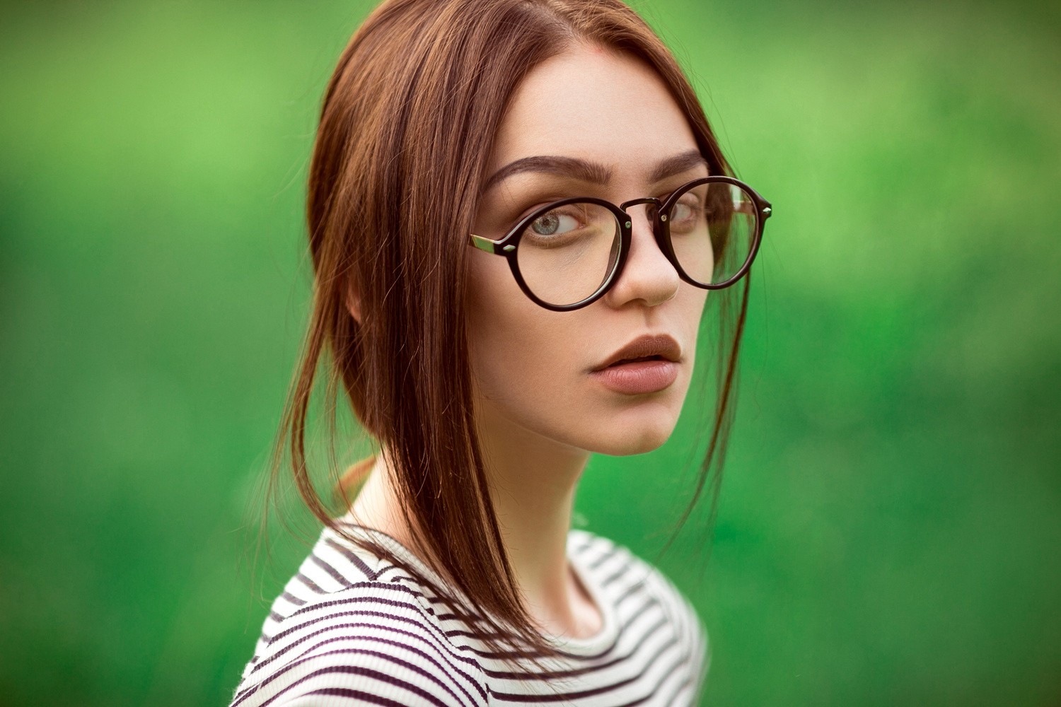 Woman with glasses and striped shirt HD Wallpaper