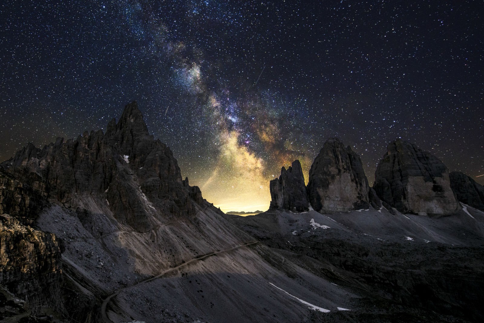 Milky Way over Tre Cime di Lavaredo mountains HD Wallpaper