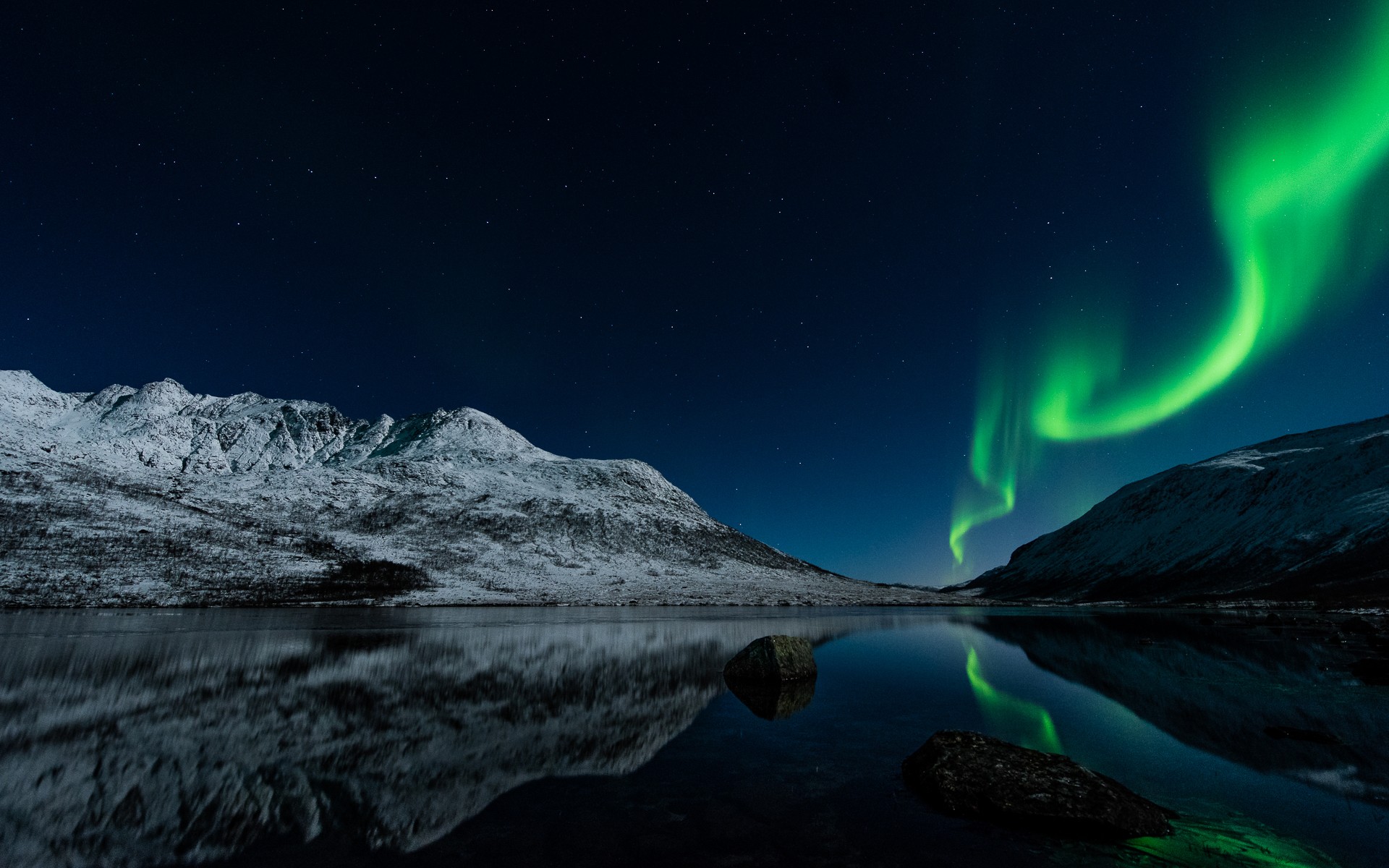 Aurora Borealis over snow-capped mountains and lake HD Wallpaper