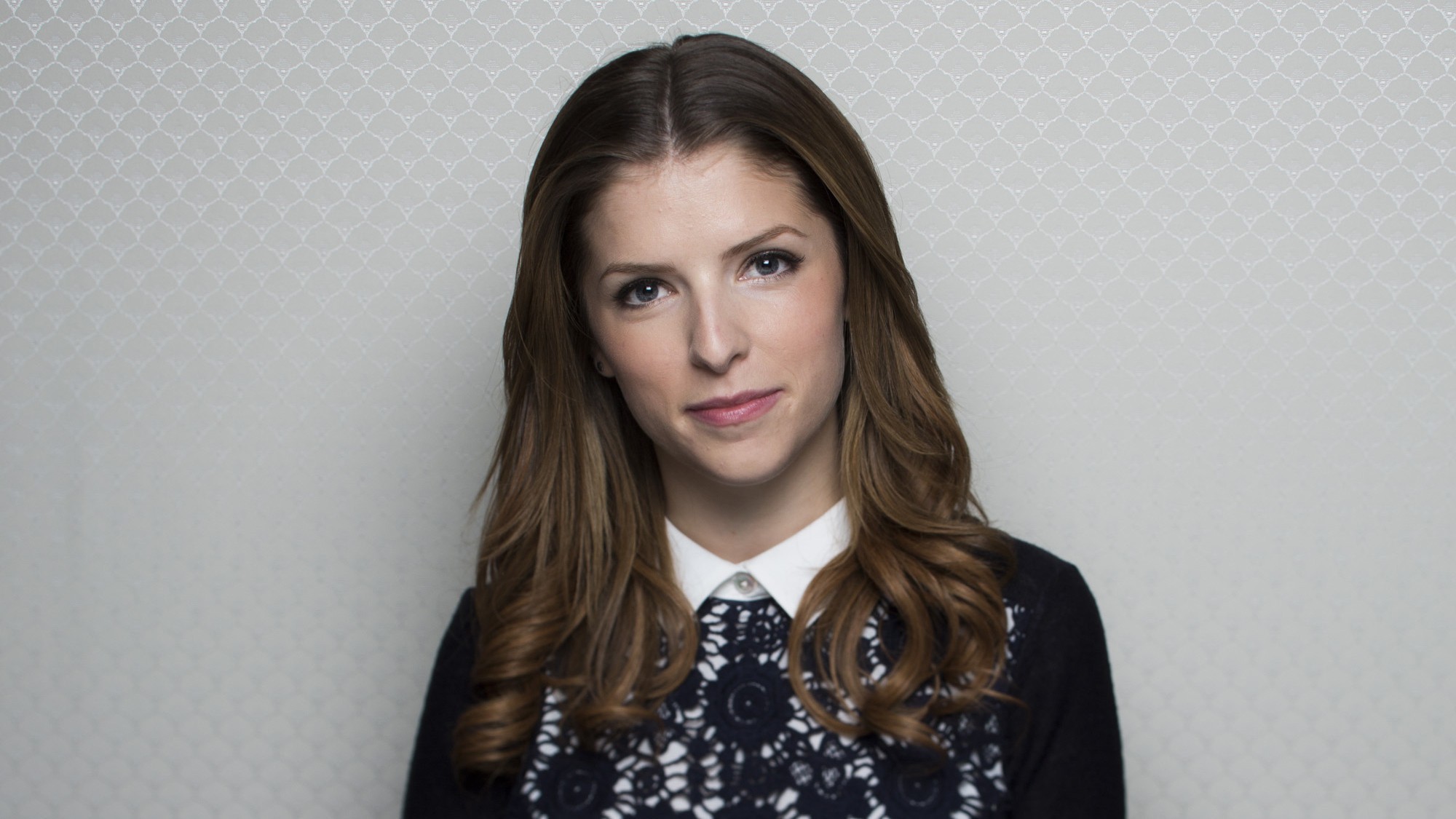 Anna Kendrick posing for a photo HD Wallpaper