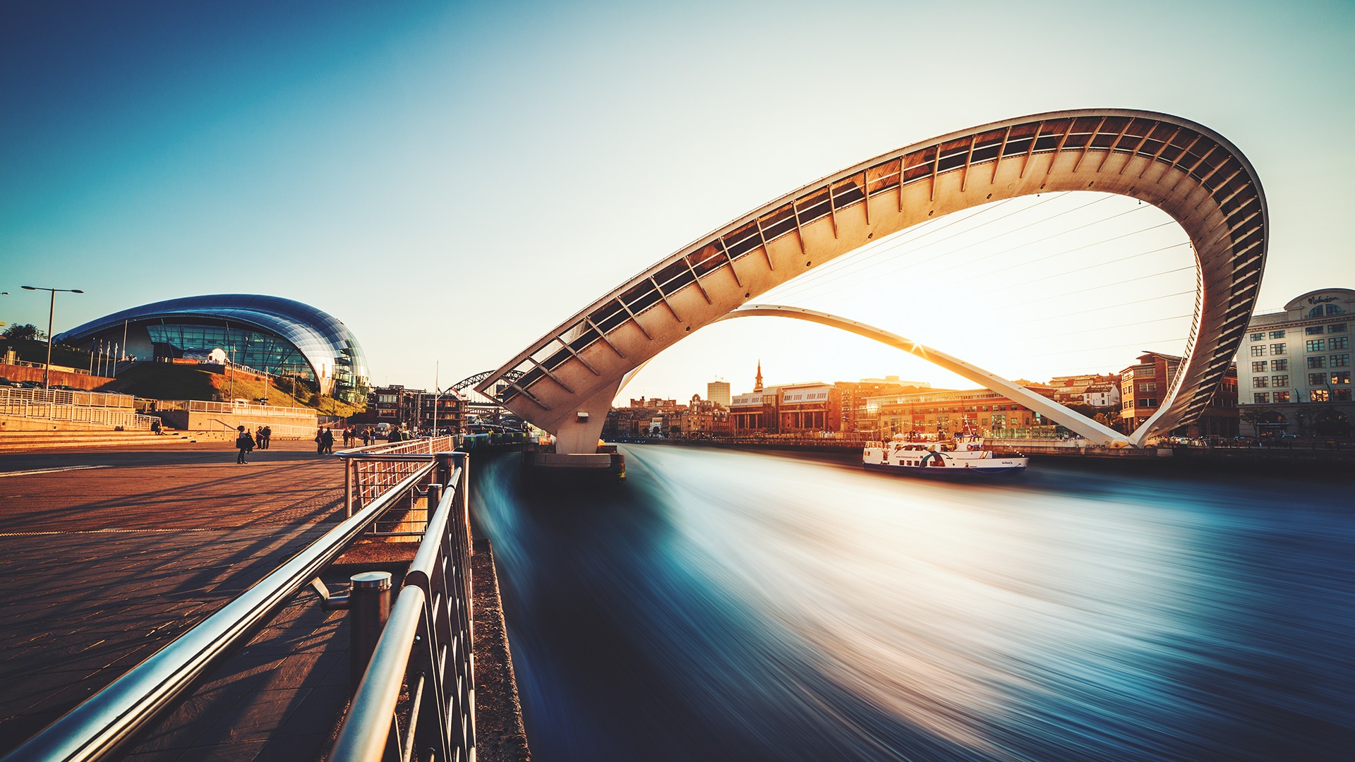 Millennium Bridge, Newcastle, UK HD Wallpaper