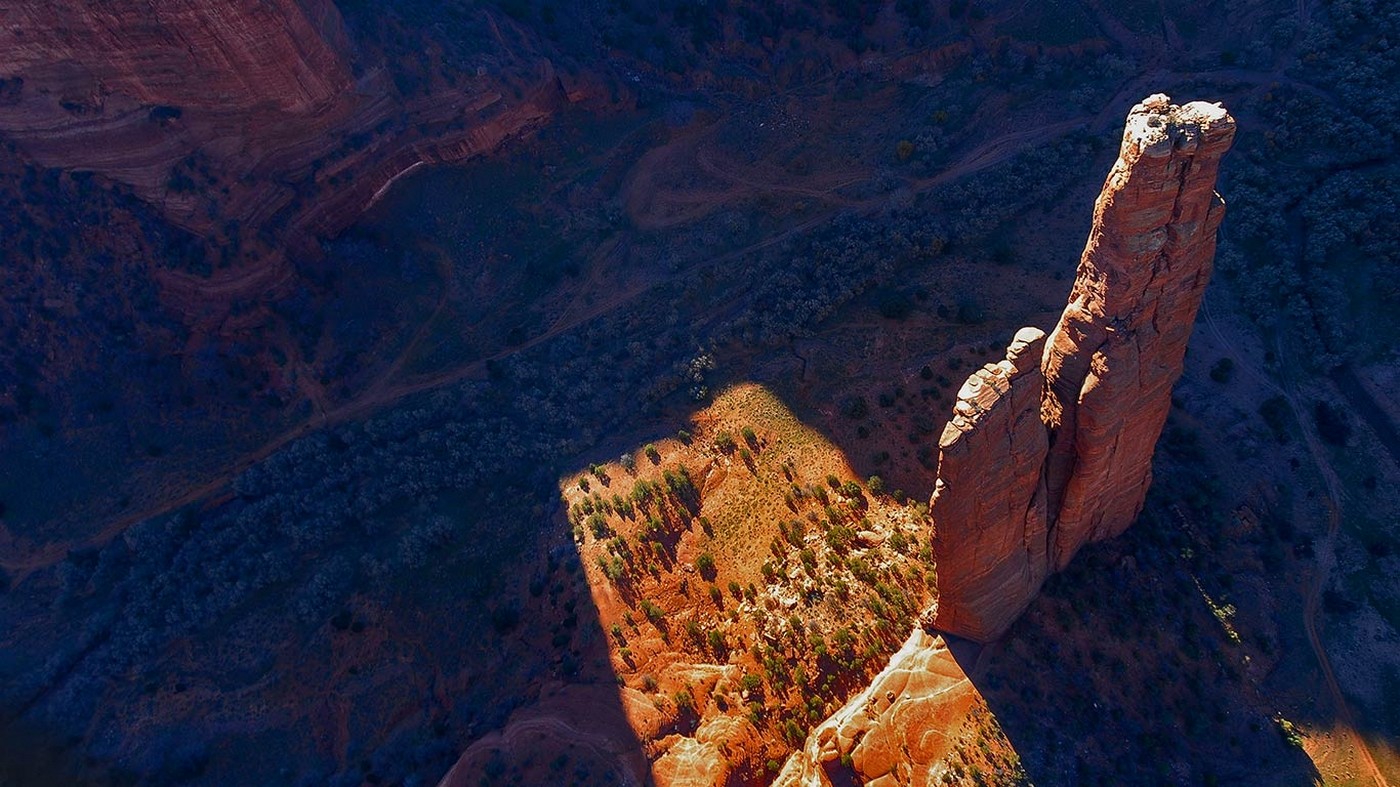 Spider Rock in Canyon de Chelly National Monument, Arizona HD Wallpaper