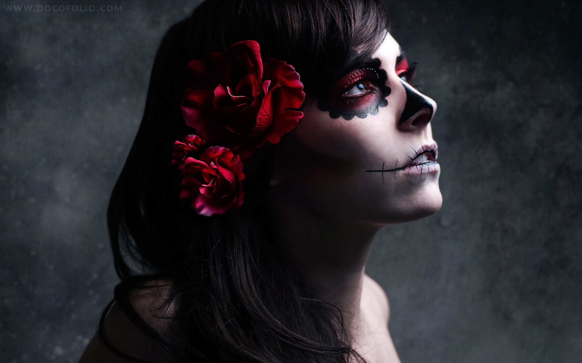 Woman with Day of the Dead makeup and roses HD Wallpaper