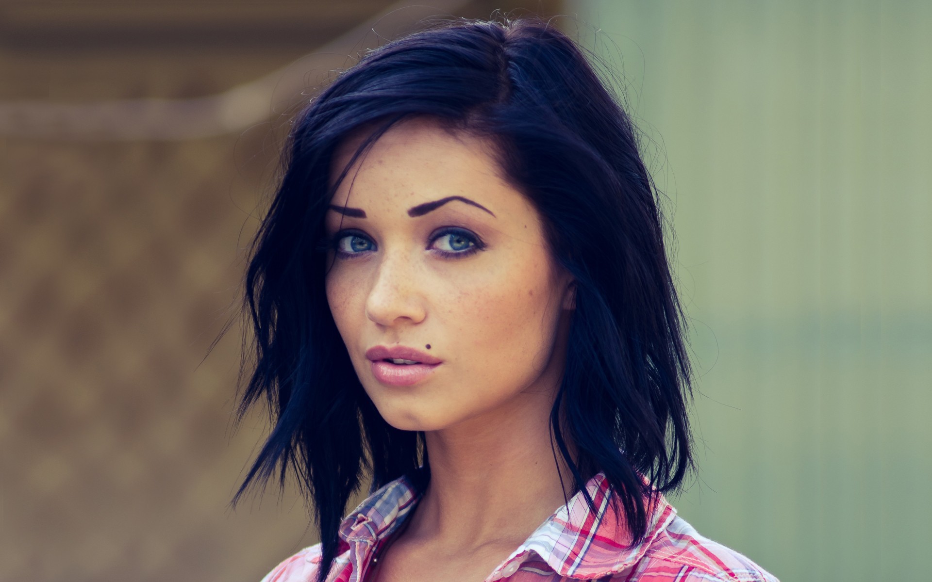 Sierra Love HD Wallpaper