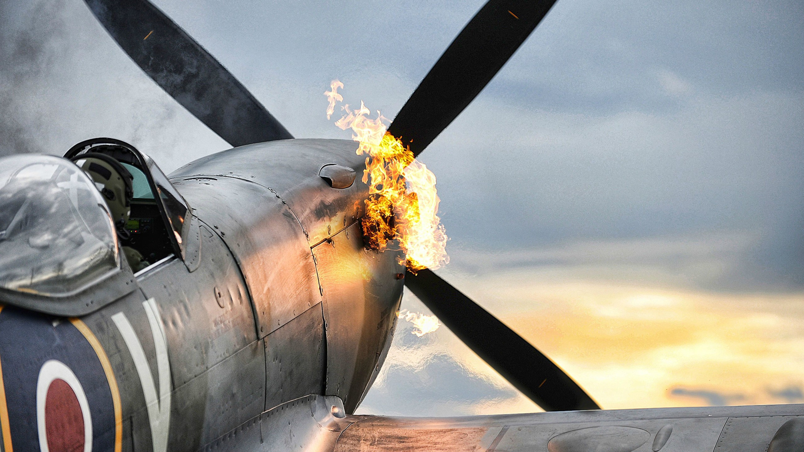 Supermarine Spitfire on fire HD Wallpaper