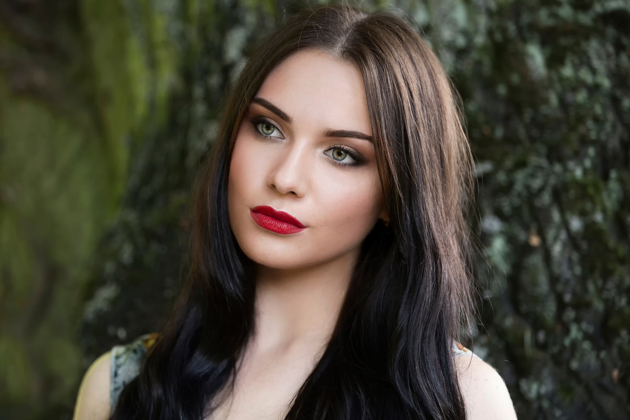 Woman with dark hair and red lipstick HD Wallpaper