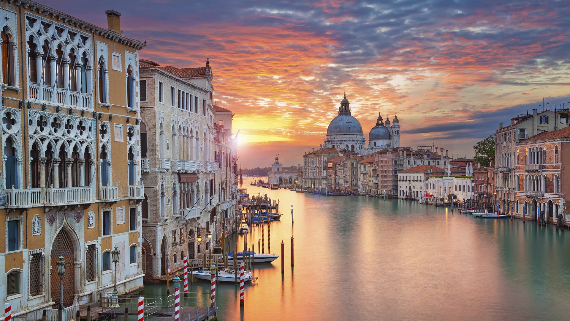 Venice cityscape with Grand Canal and Santa Maria della Salute at sunset HD Wallpaper