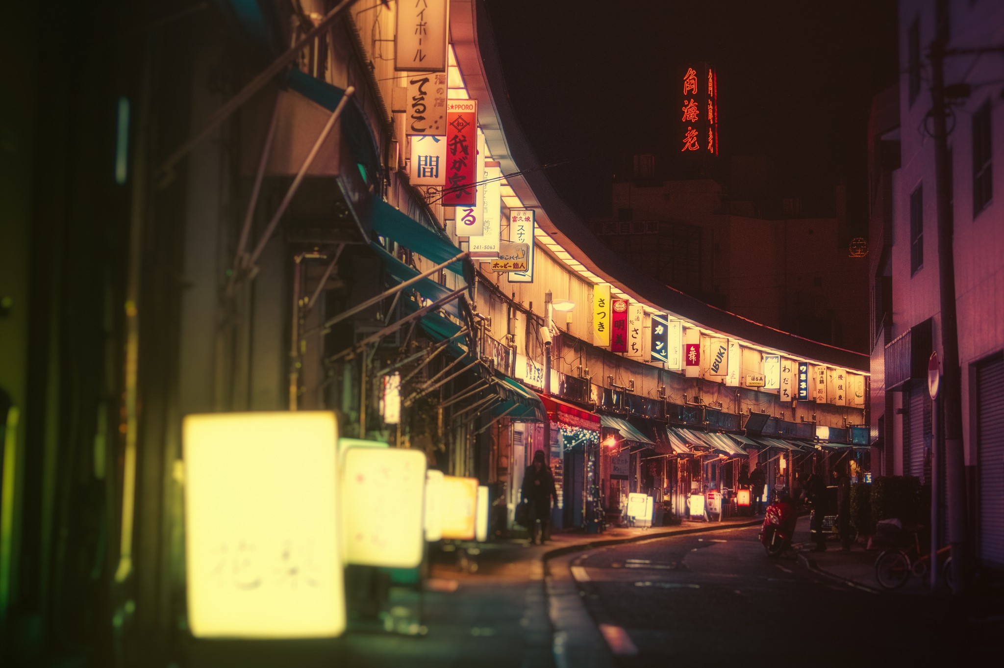Night street with Japanese signs in Japan HD Wallpaper