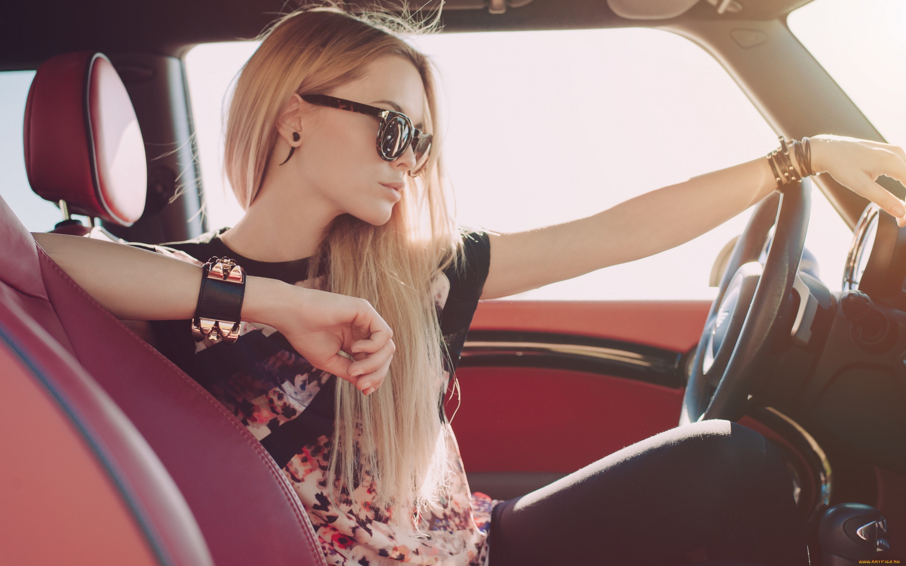 Woman driving a Mini Cooper HD Wallpaper