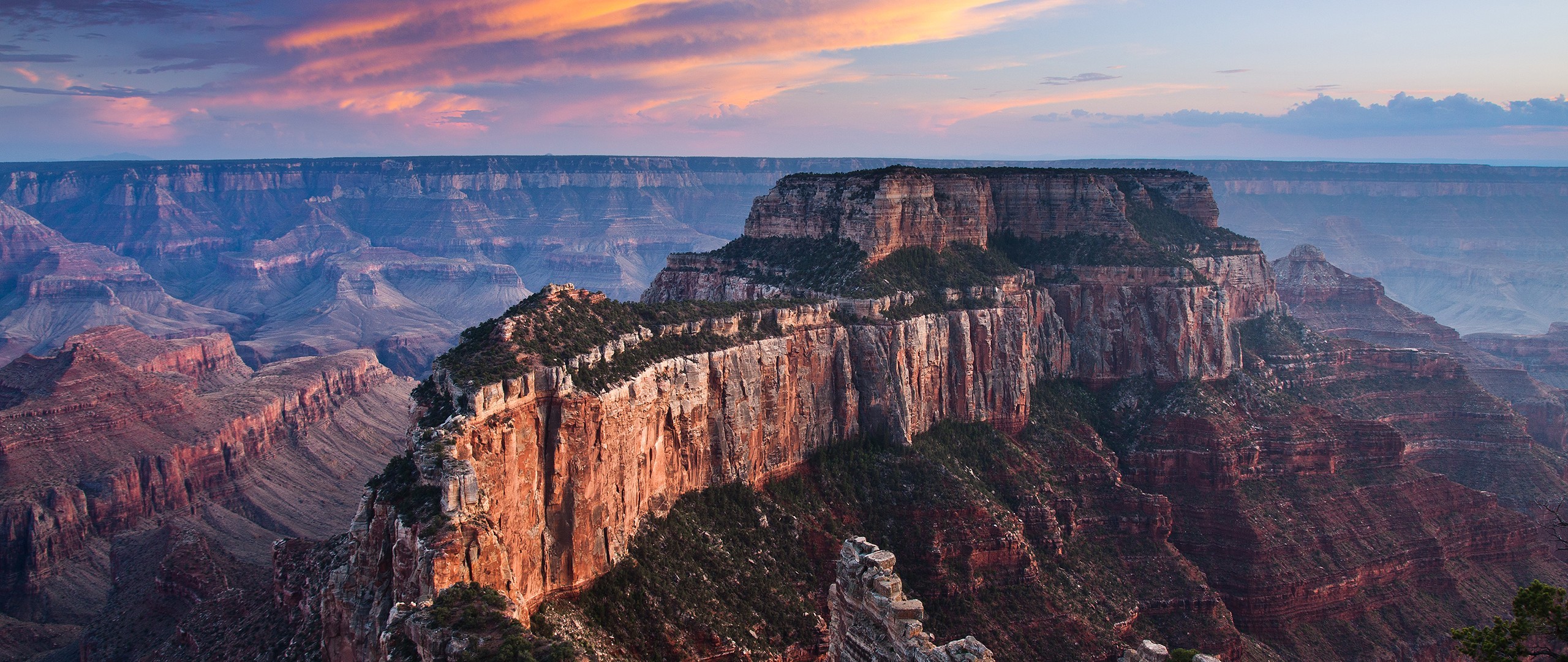 Grand Canyon National Park at sunset HD Wallpaper