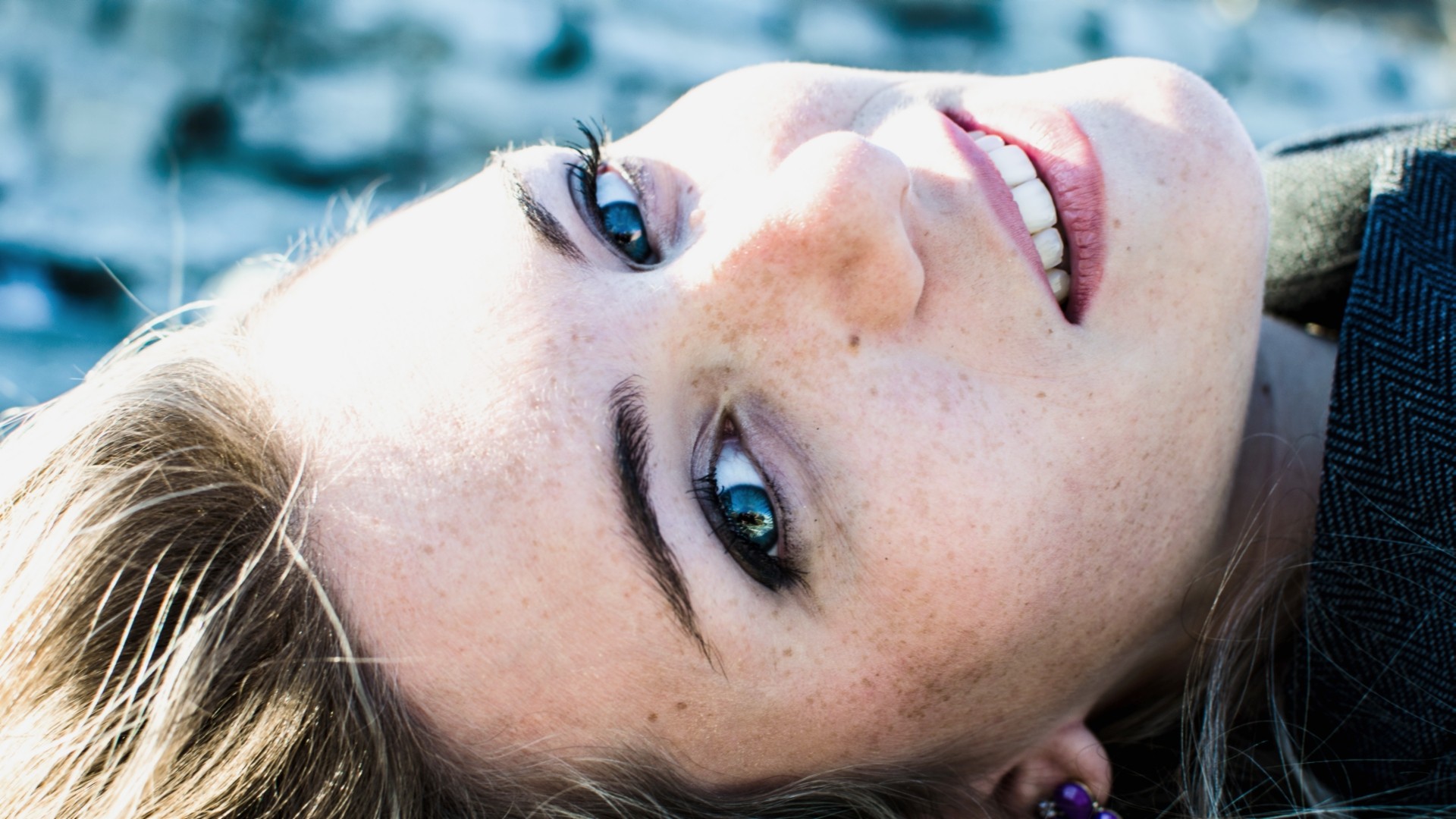 Woman with blonde hair and blue eyes HD Wallpaper