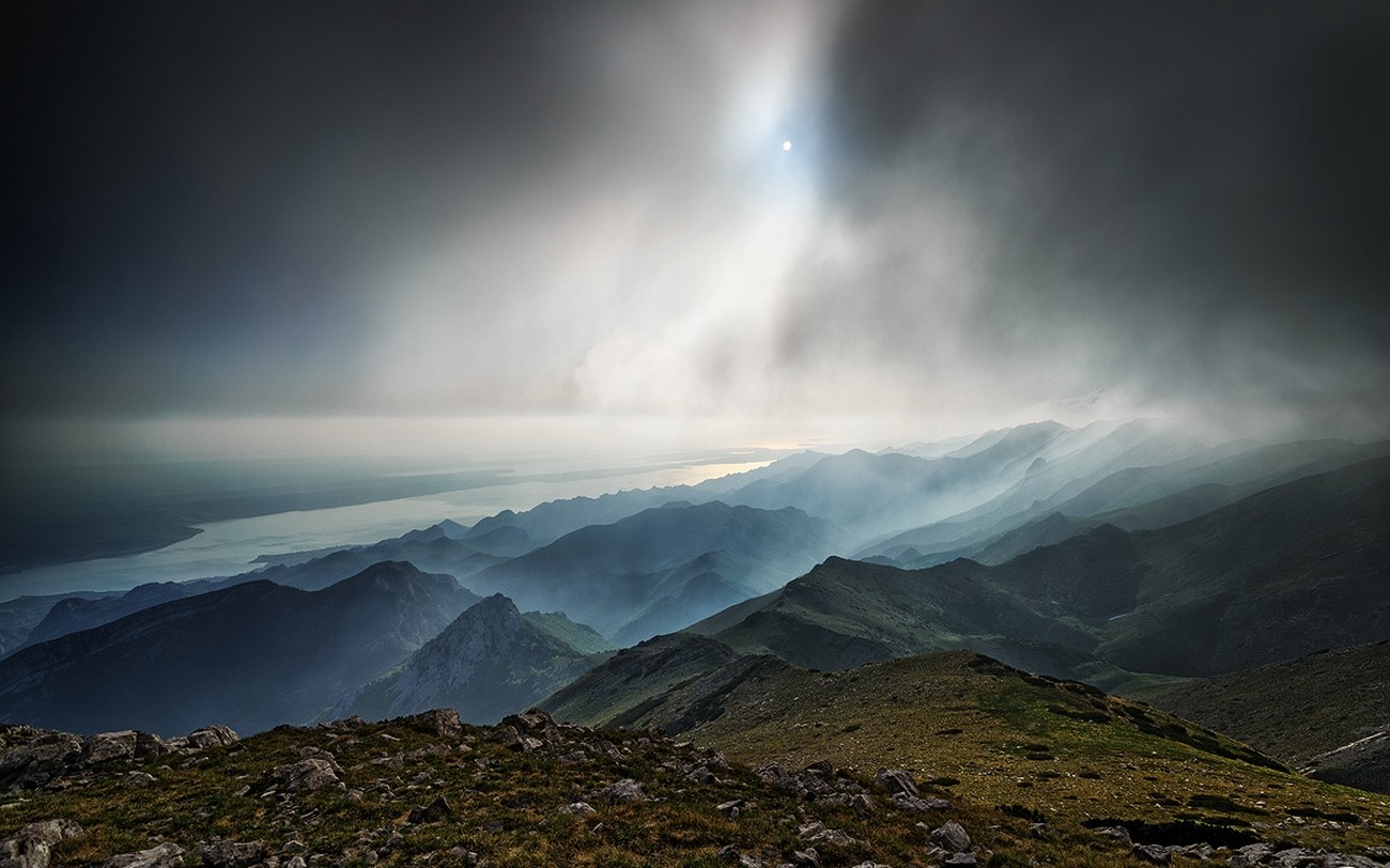 Misty mountains and river in Croatia HD Wallpaper
