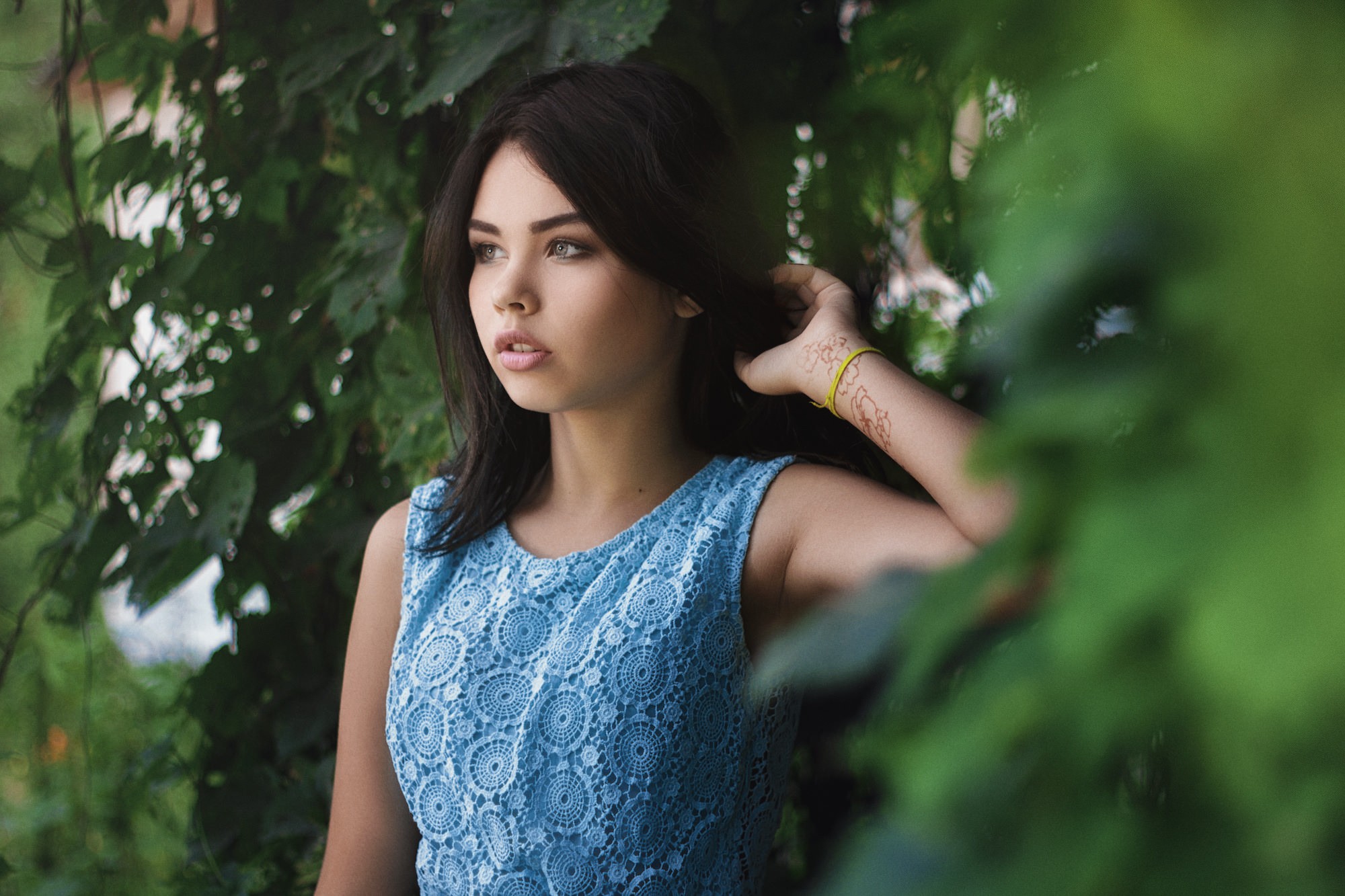 Young woman with henna tattoo in blue lace dress HD Wallpaper