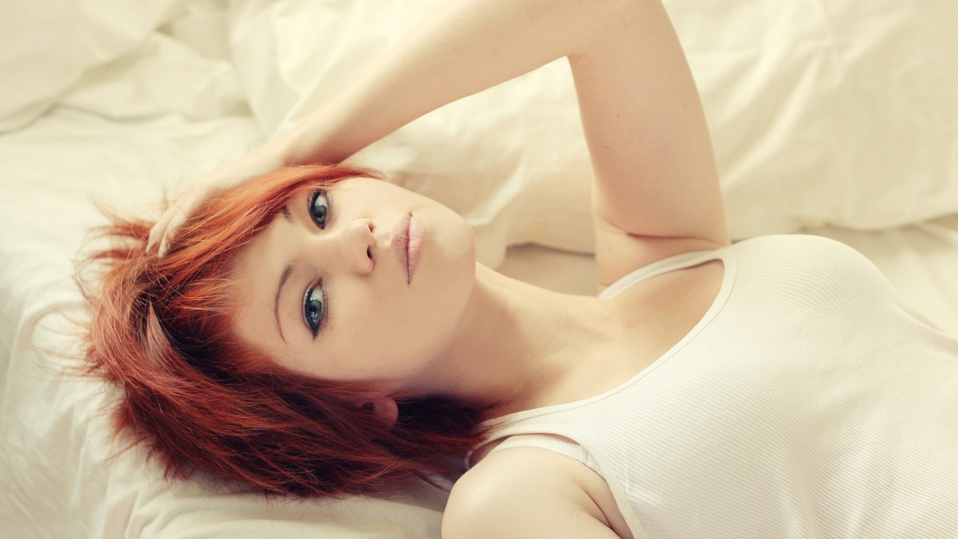 Vladlena Venskaya with red hair in bed HD Wallpaper