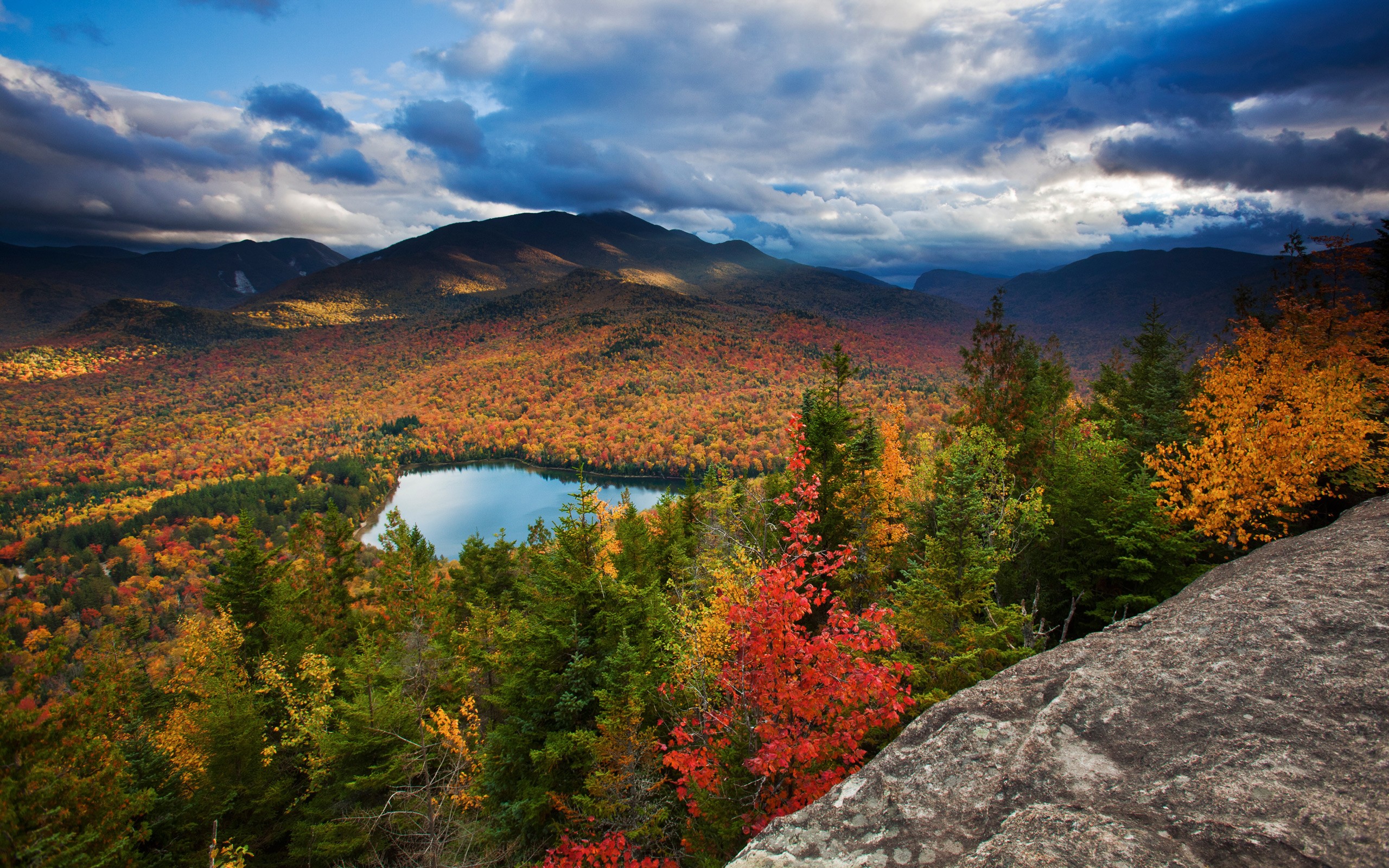 Autumn landscape with lake and mountains HD Wallpaper