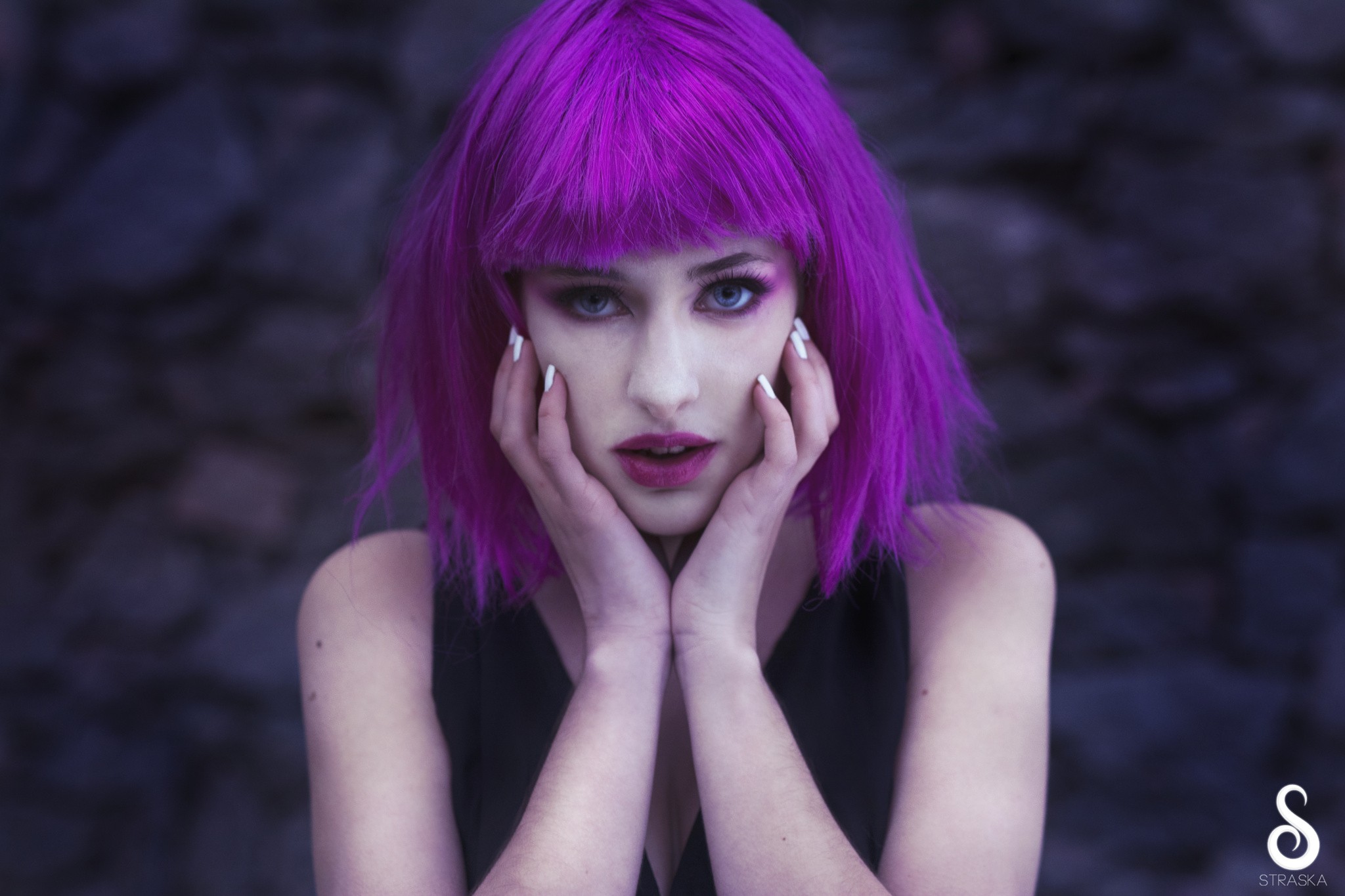 Woman with purple wig and makeup HD Wallpaper