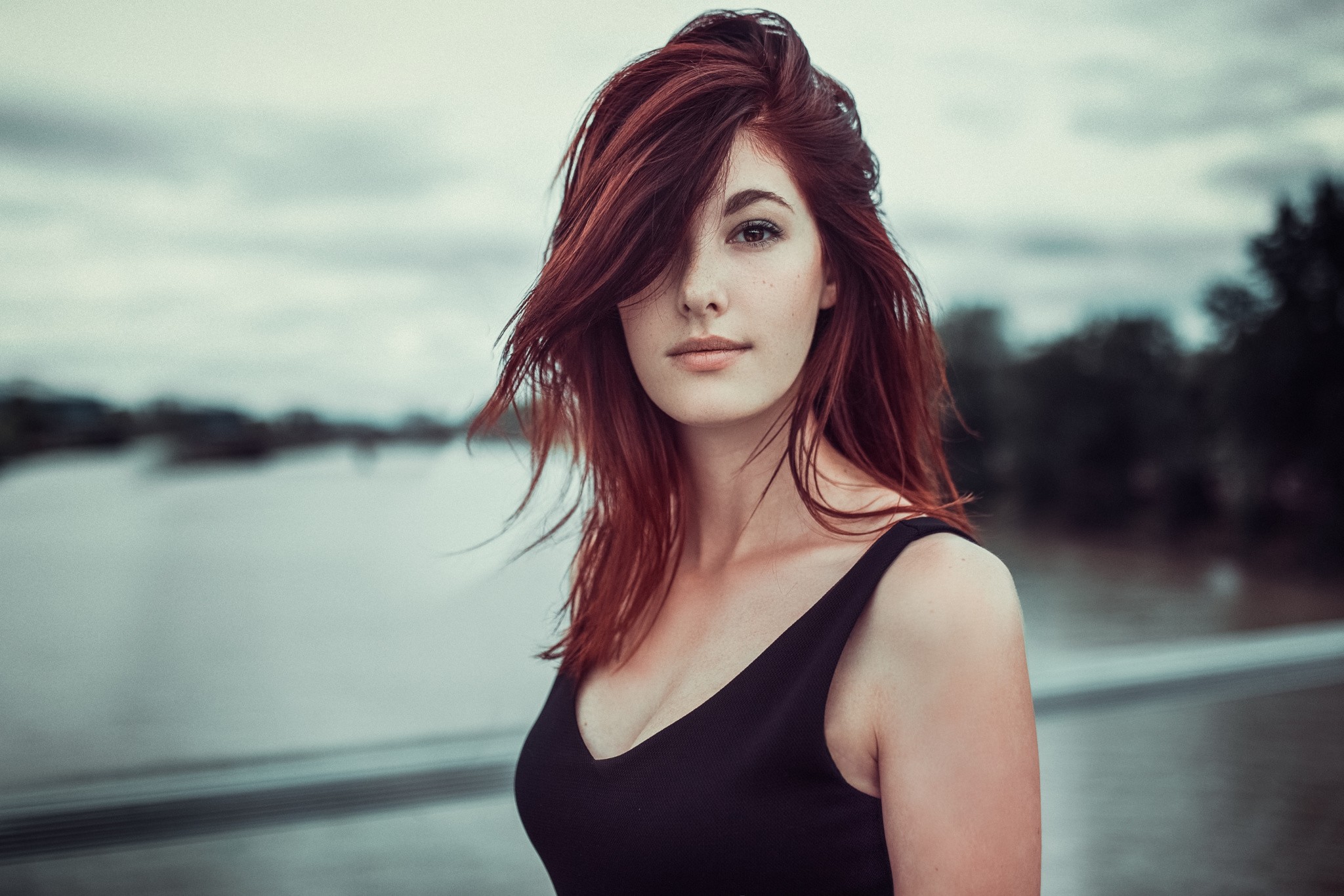 Woman with red hair looking at viewer HD Wallpaper