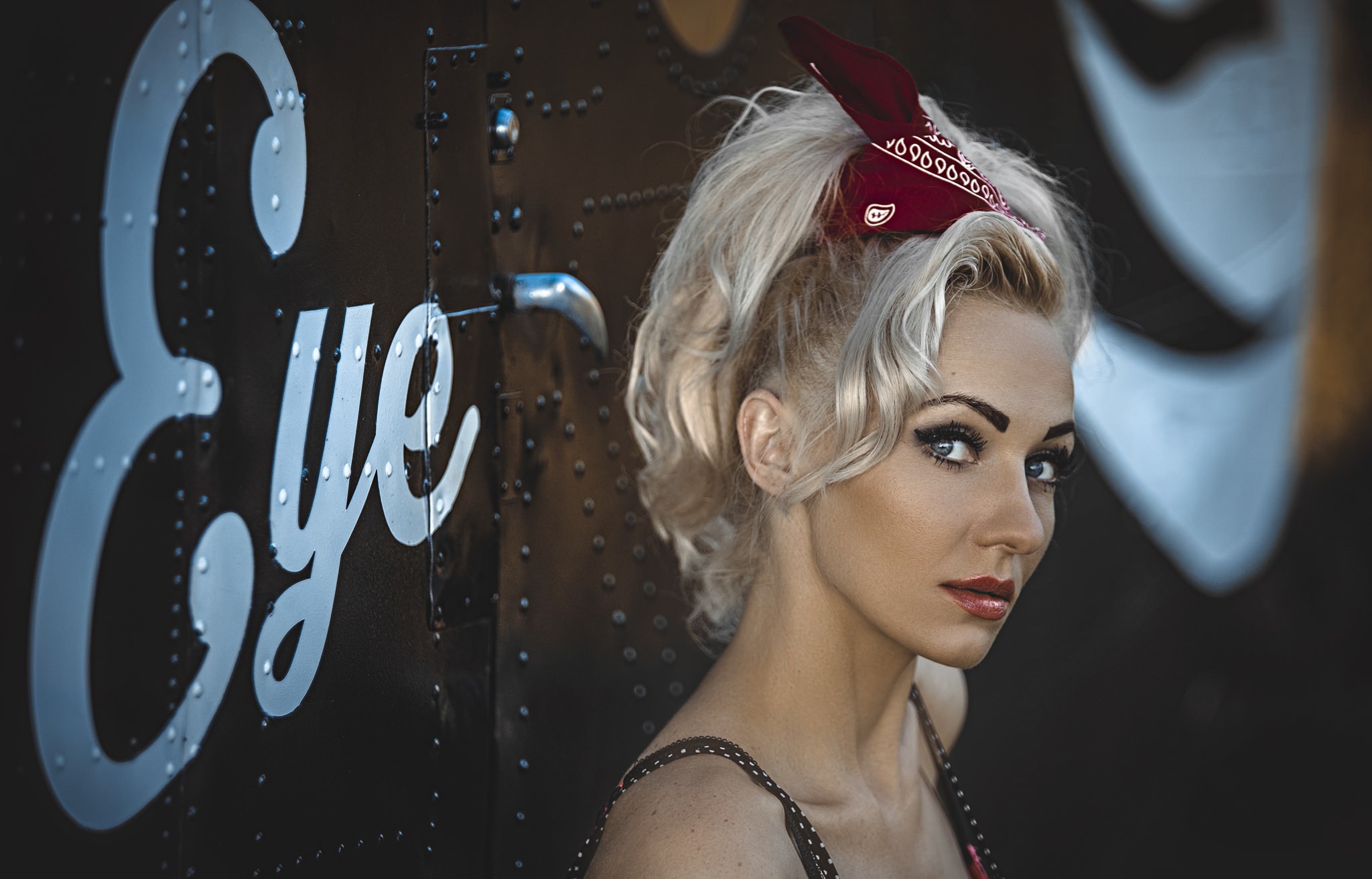 Woman with blonde hair and red bandana HD Wallpaper