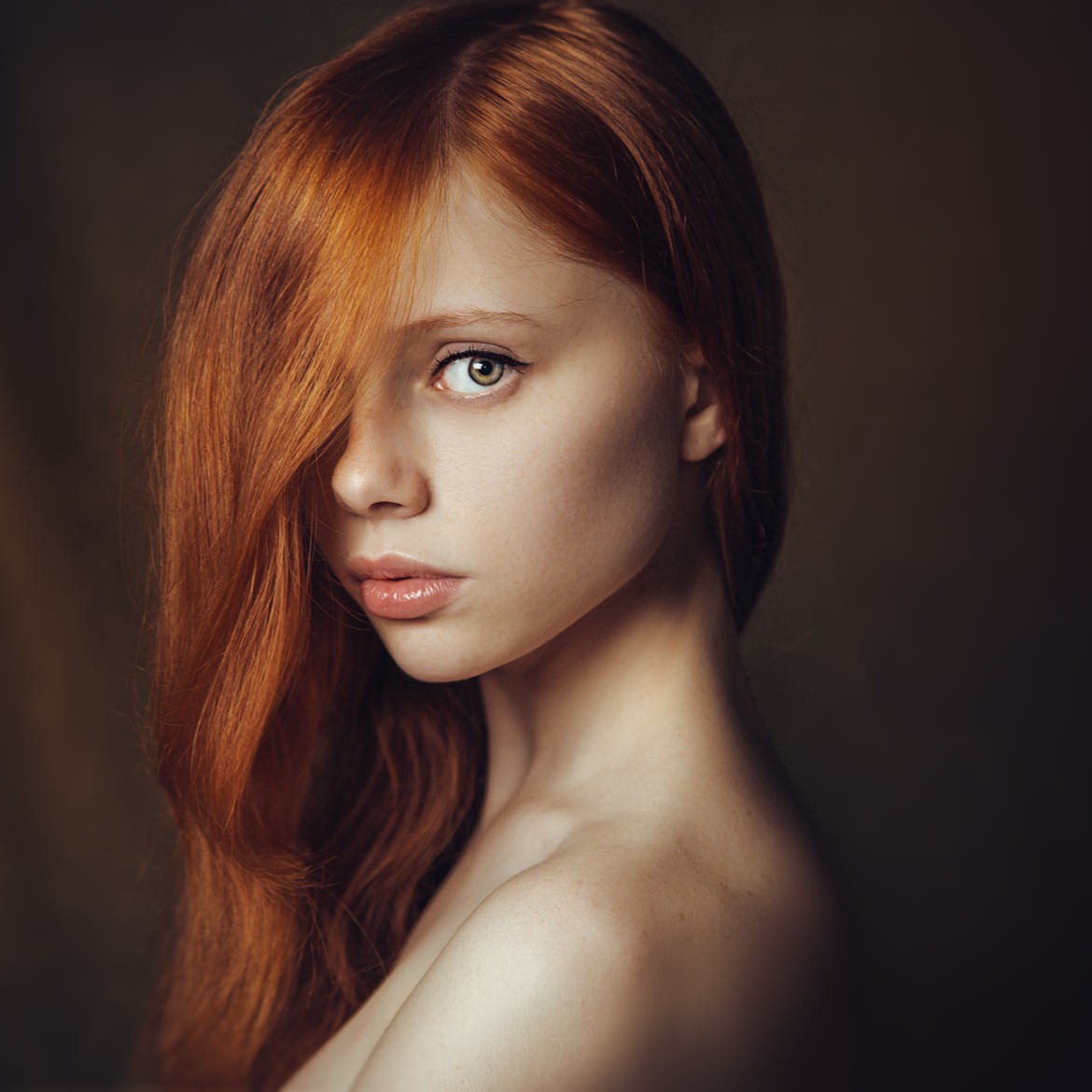 Portrait of a young redhead woman with green eyes HD Wallpaper
