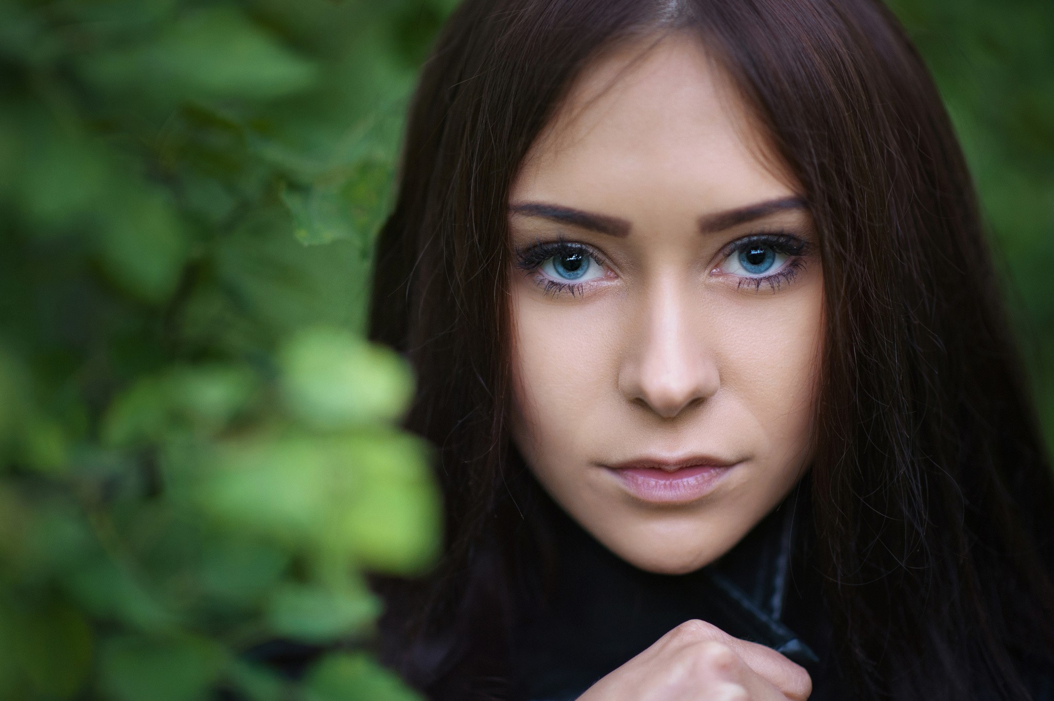 Victoria Unknown portrait with blue eyes HD Wallpaper
