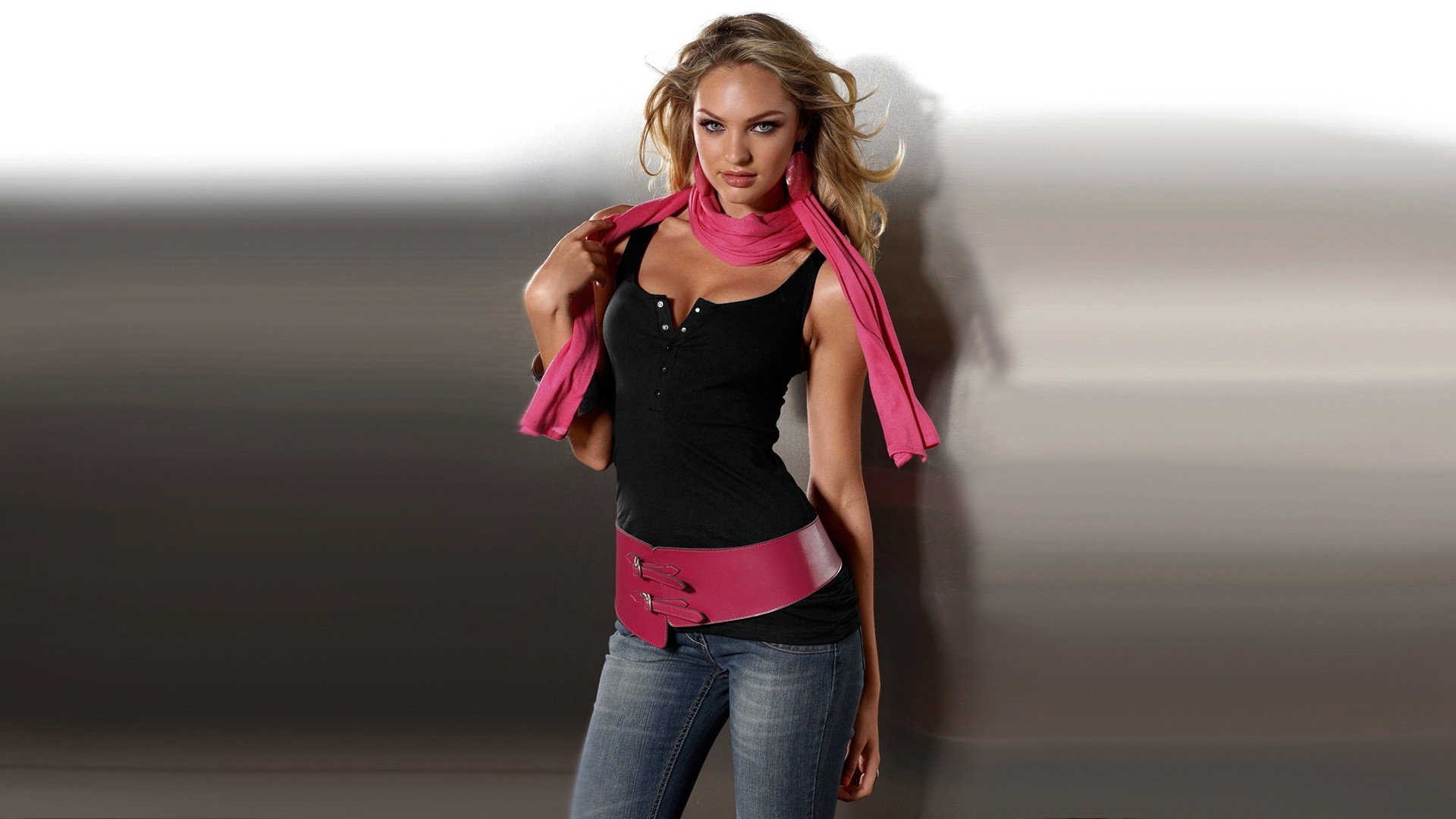 Candice Swanepoel in black tank top and jeans HD Wallpaper