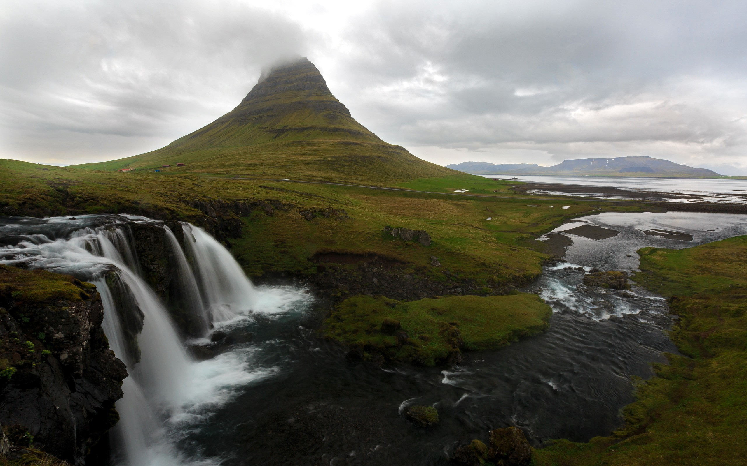 Kirkjufell mountain and waterfall landscape in Iceland HD Wallpaper