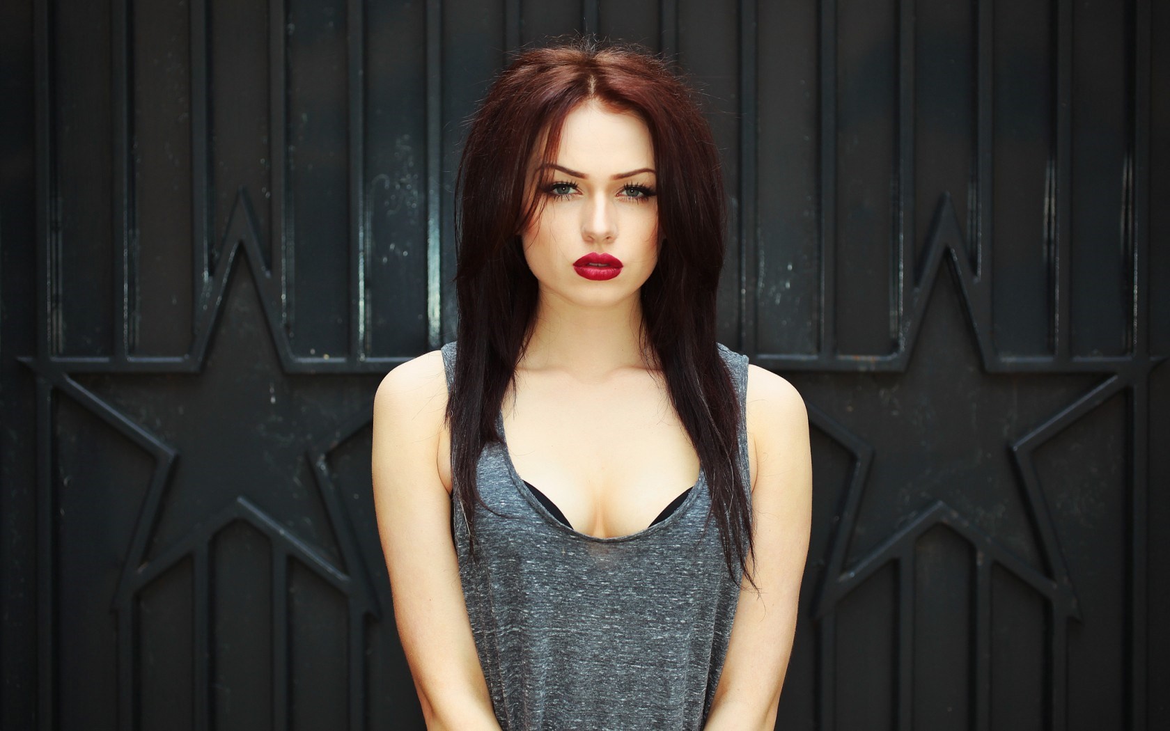 Woman with auburn hair and red lipstick HD Wallpaper