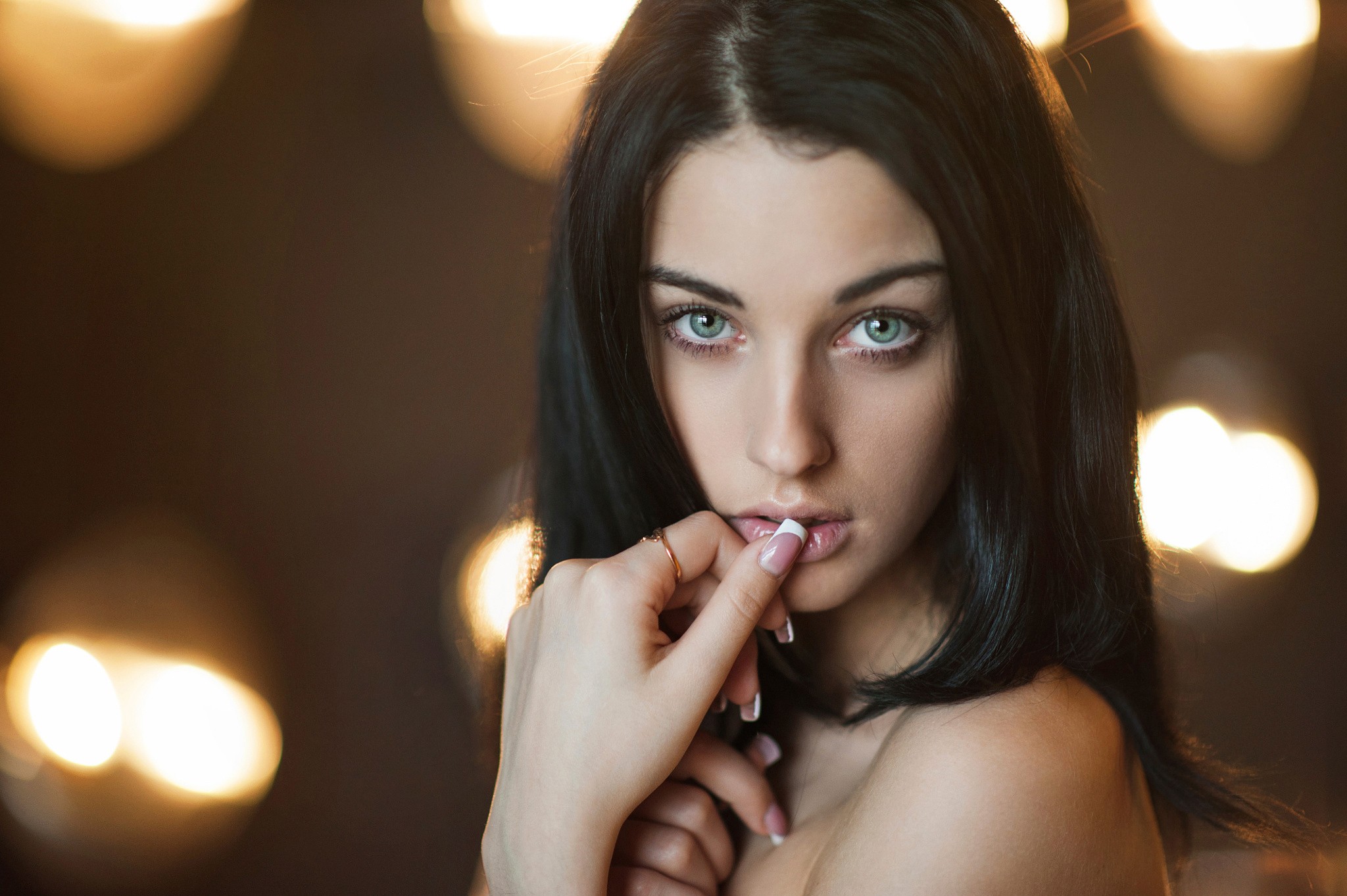 Portrait of Alla Berger with finger in mouth HD Wallpaper