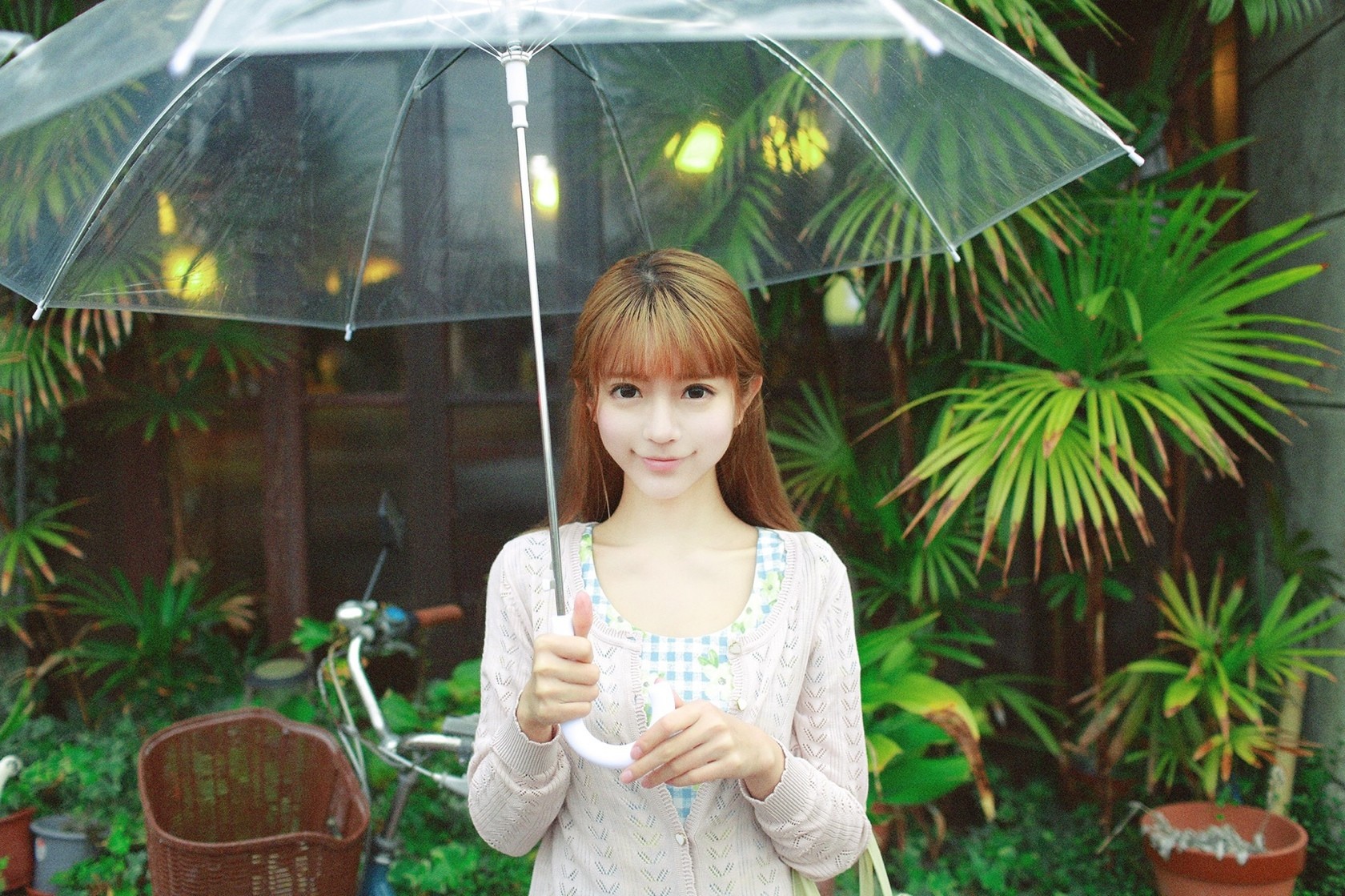 Yurisa Chan holding a transparent umbrella HD Wallpaper