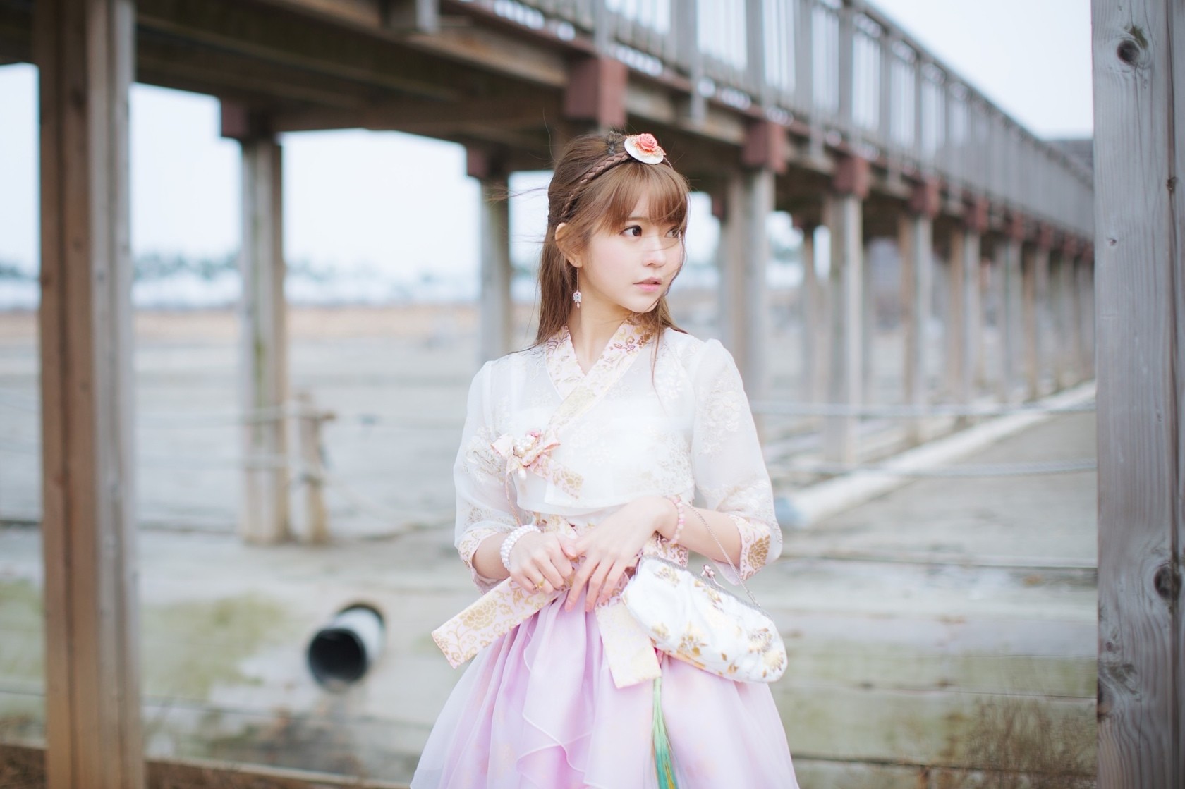 Yurisa Chan in a traditional Korean Hanbok HD Wallpaper