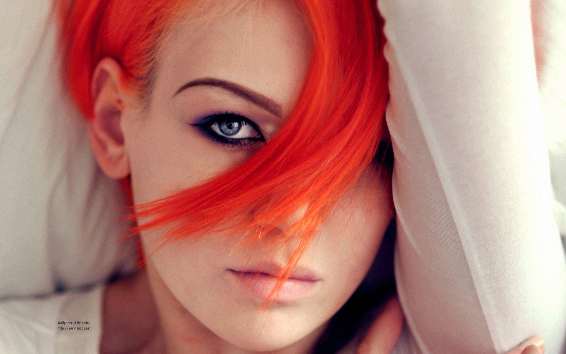 Aleksandra Zenibyfajnie Wydrych with orange hair HD Wallpaper