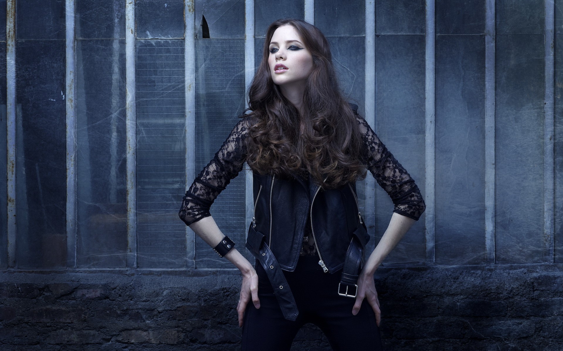 Woman in black lace top and leather jacket HD Wallpaper