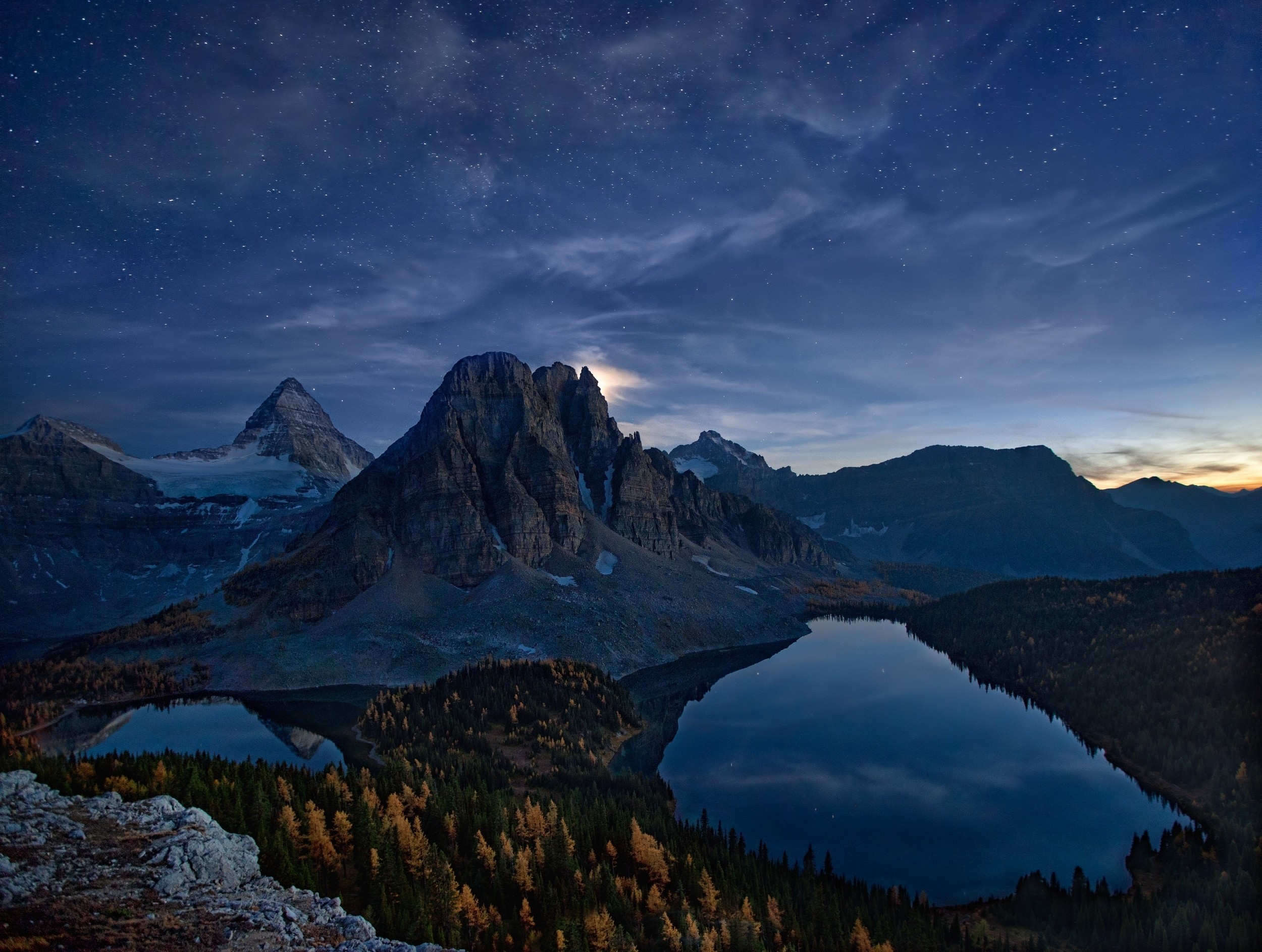 Starry night over mountains and lakes in Canada HD Wallpaper