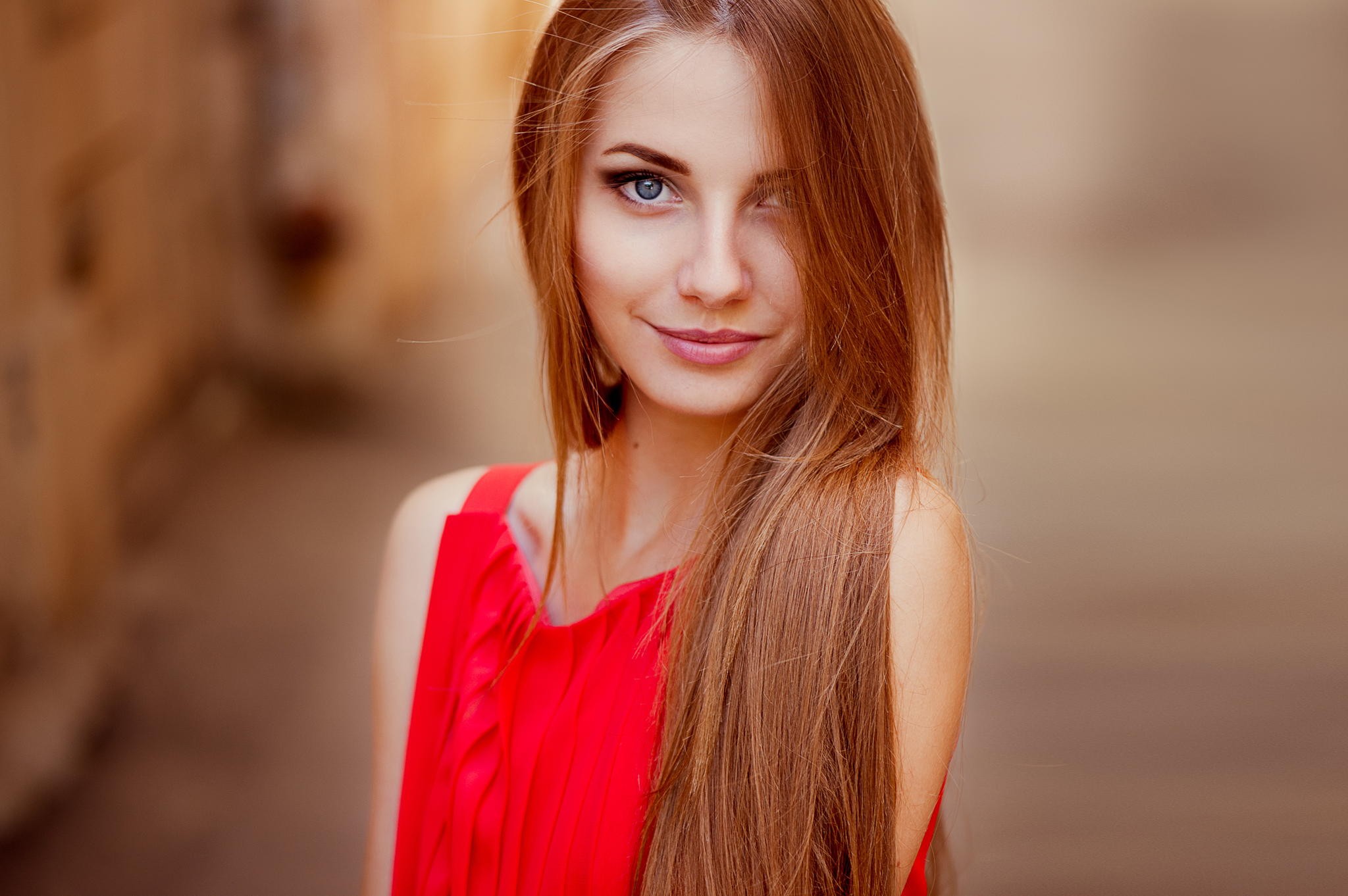 Woman with auburn hair and blue eyes HD Wallpaper