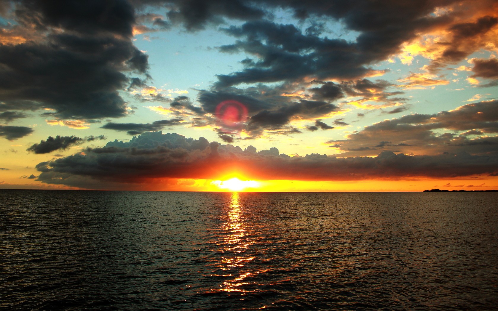 Sunset over the sea in Japan HD Wallpaper