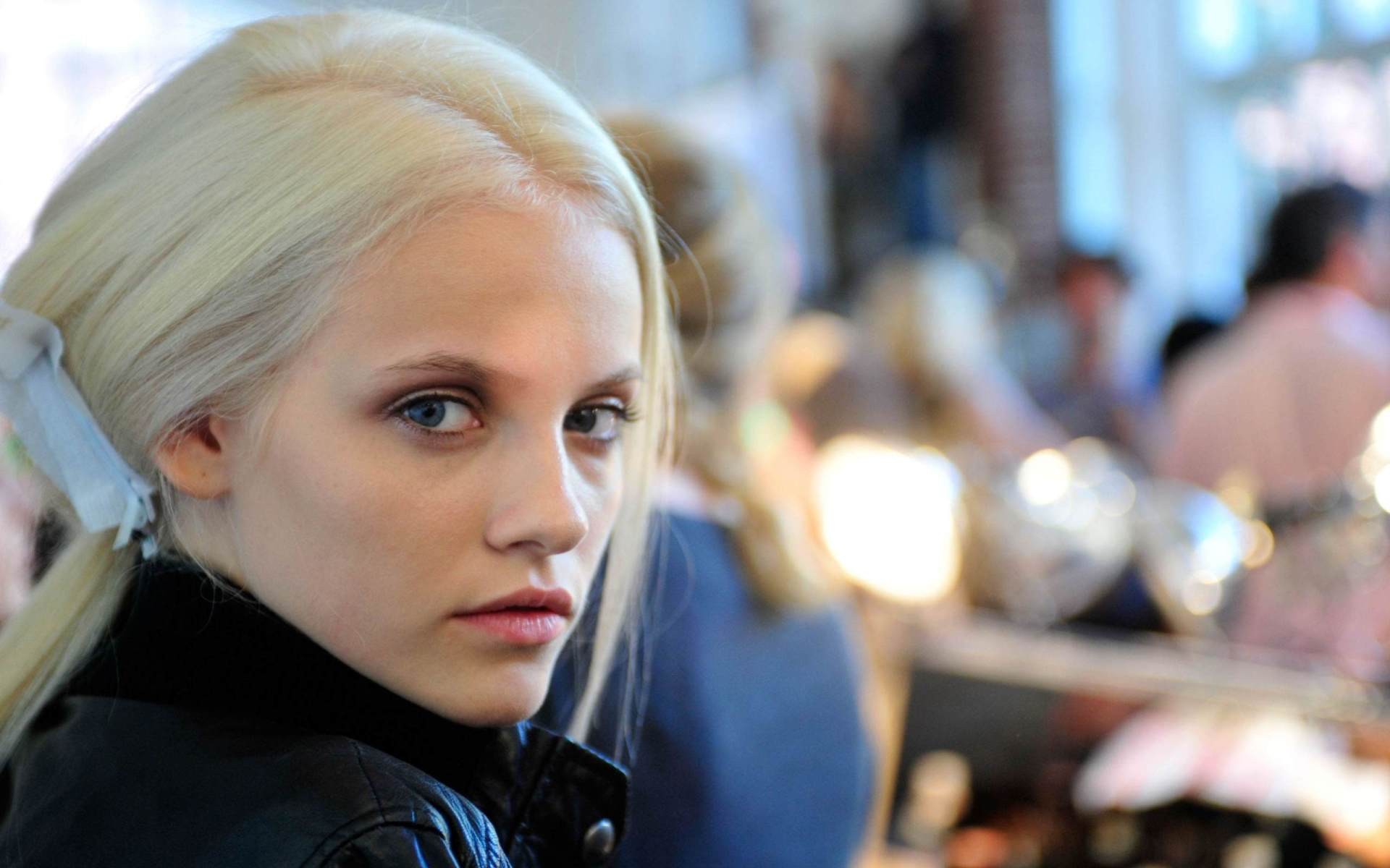 Ginta Lapina with blonde hair and blue eyes HD Wallpaper